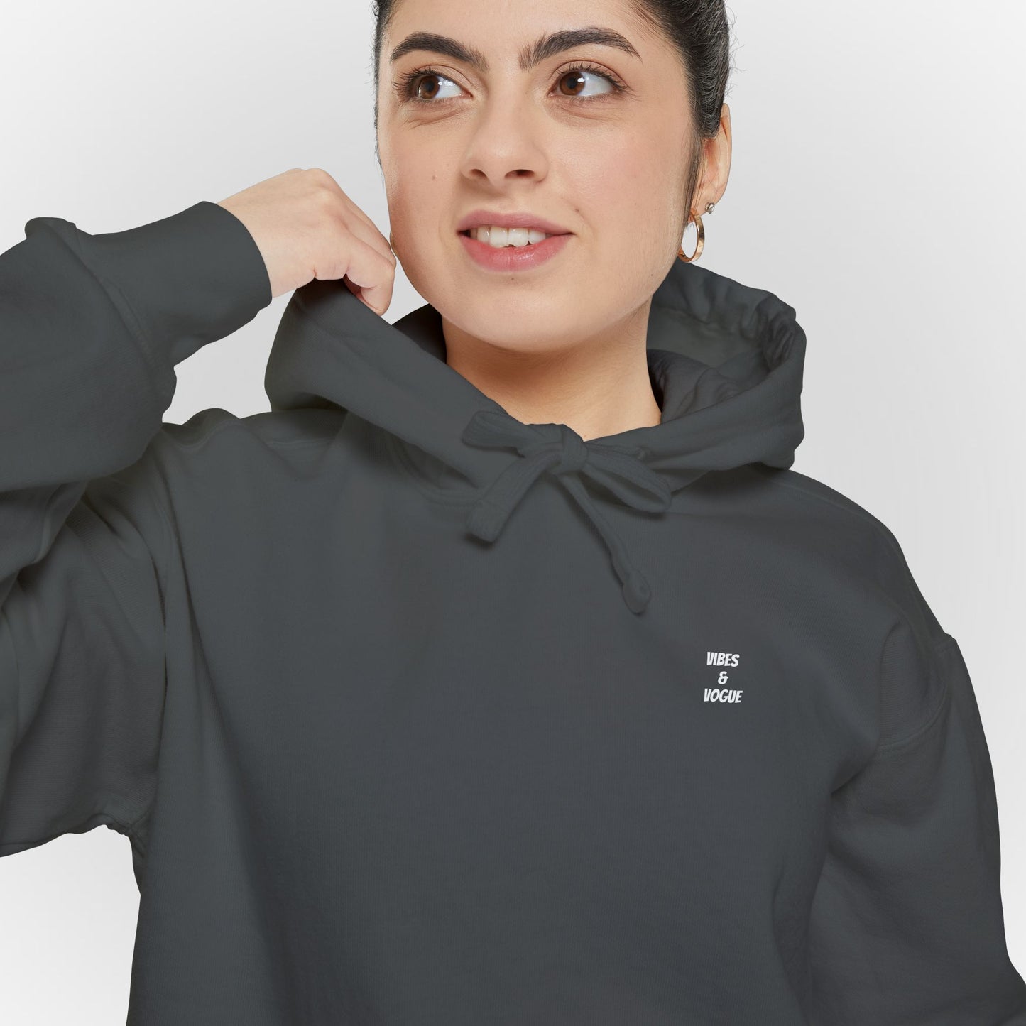 Comfortable Unisex Garment-Dyed Hoodie for Relaxed Days