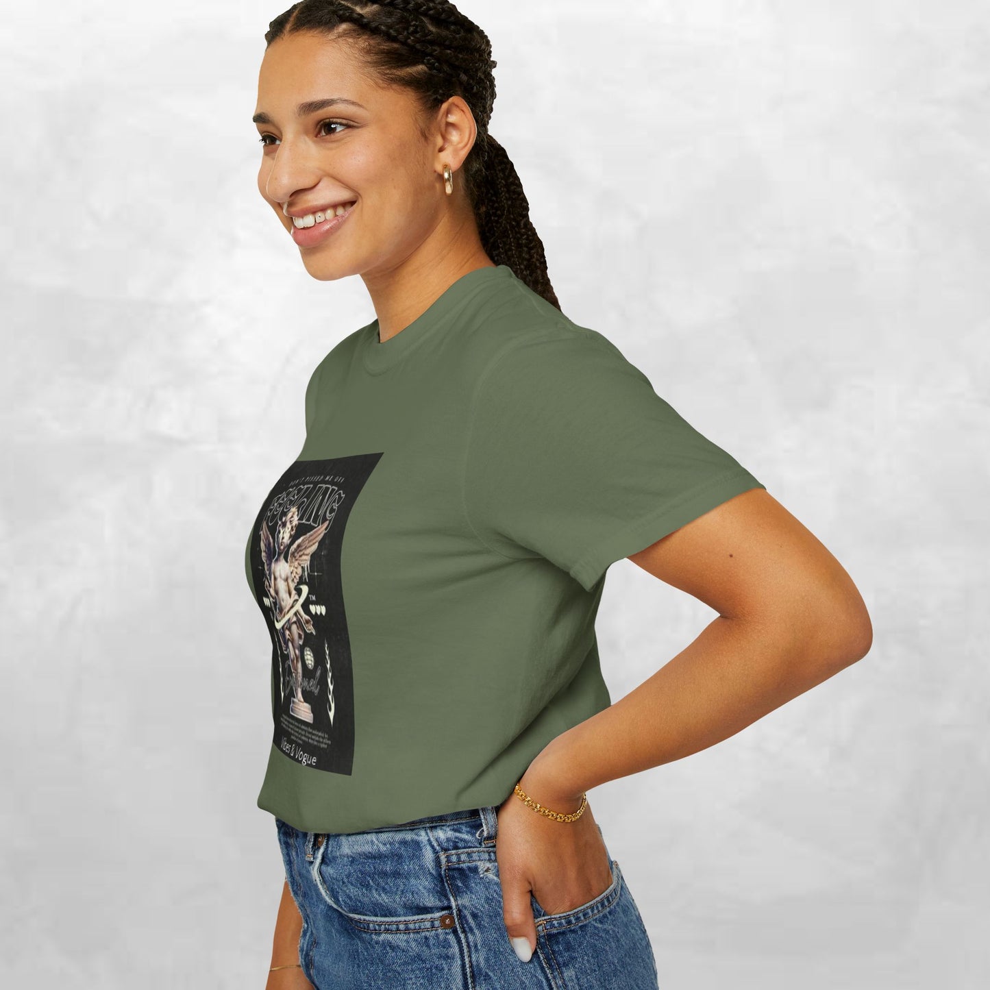 Vintage-Inspired Angel Graphic T-Shirt - Perfect for Casual Wear, Gift for Music Lovers, Cute Outfit Idea, Retro Design, Cozy Everyday Tee