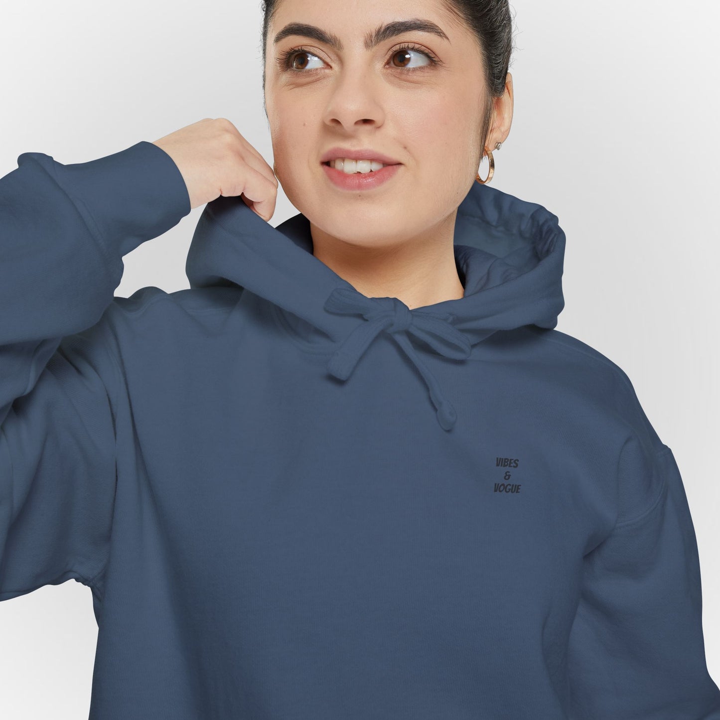 Comfortable Unisex Garment-Dyed Hoodie for Relaxed Days