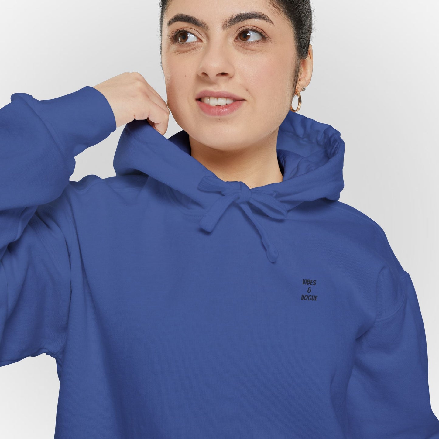 Comfortable Unisex Garment-Dyed Hoodie for Relaxed Days