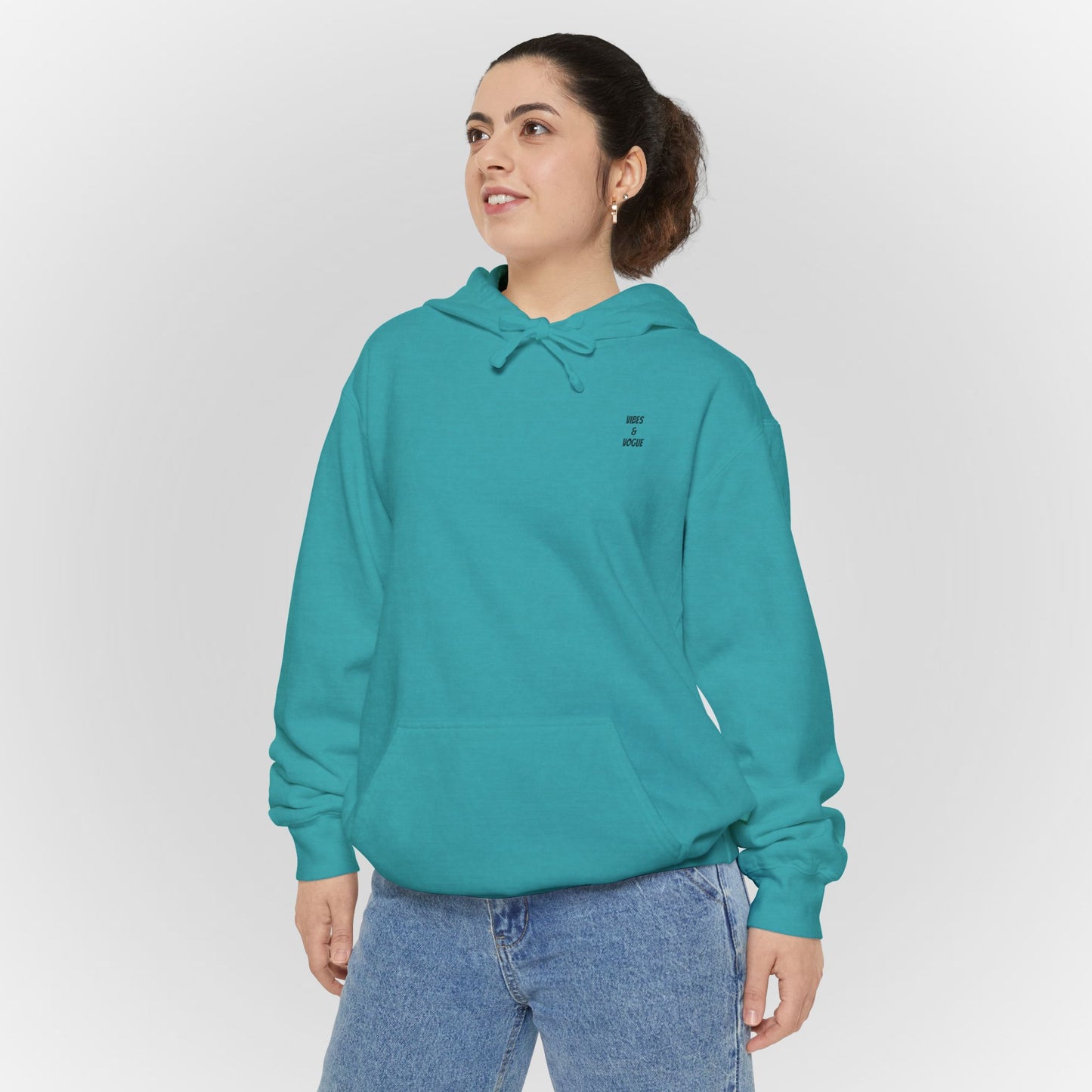 Comfortable Unisex Garment-Dyed Hoodie for Relaxed Days