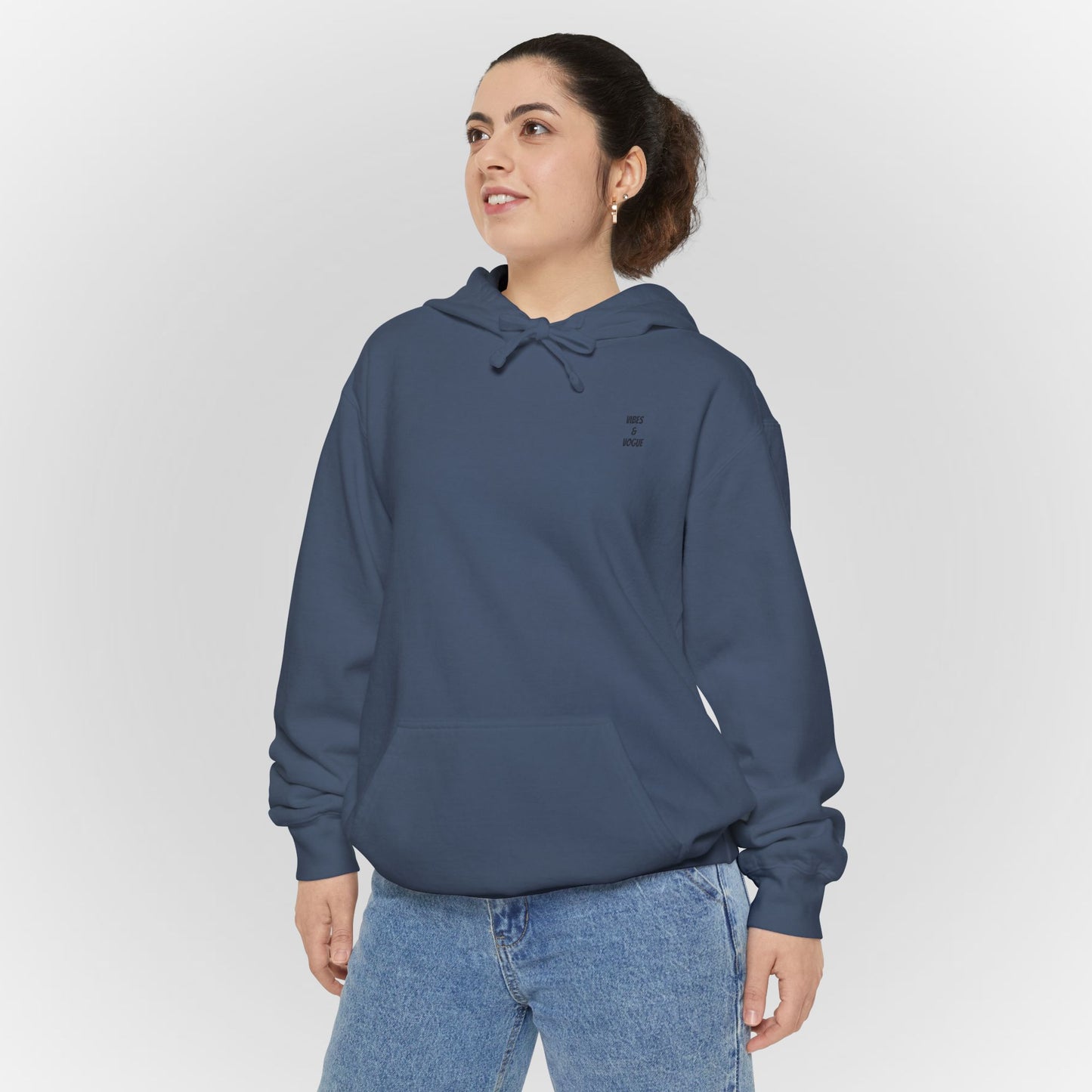 Comfortable Unisex Garment-Dyed Hoodie for Relaxed Days