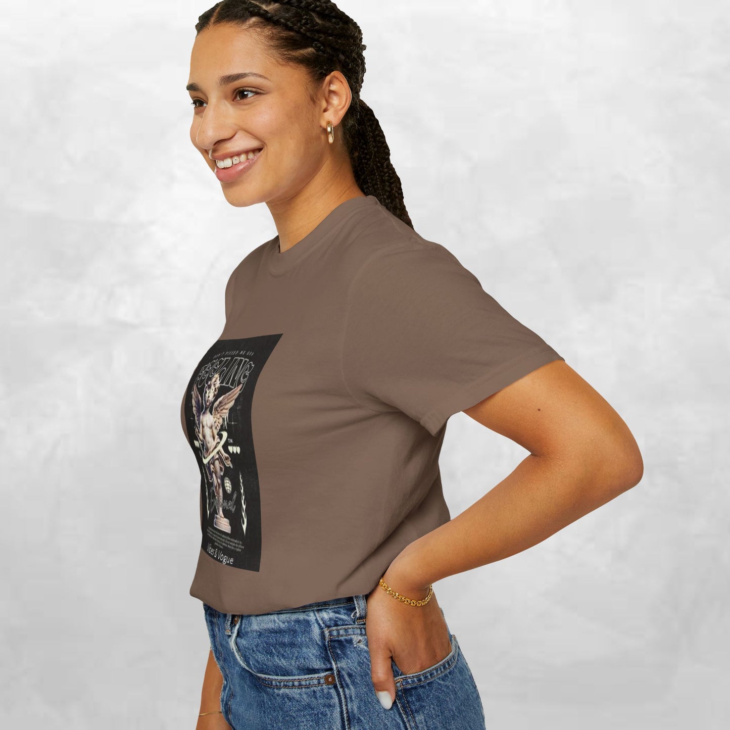 Vintage-Inspired Angel Graphic T-Shirt - Perfect for Casual Wear, Gift for Music Lovers, Cute Outfit Idea, Retro Design, Cozy Everyday Tee