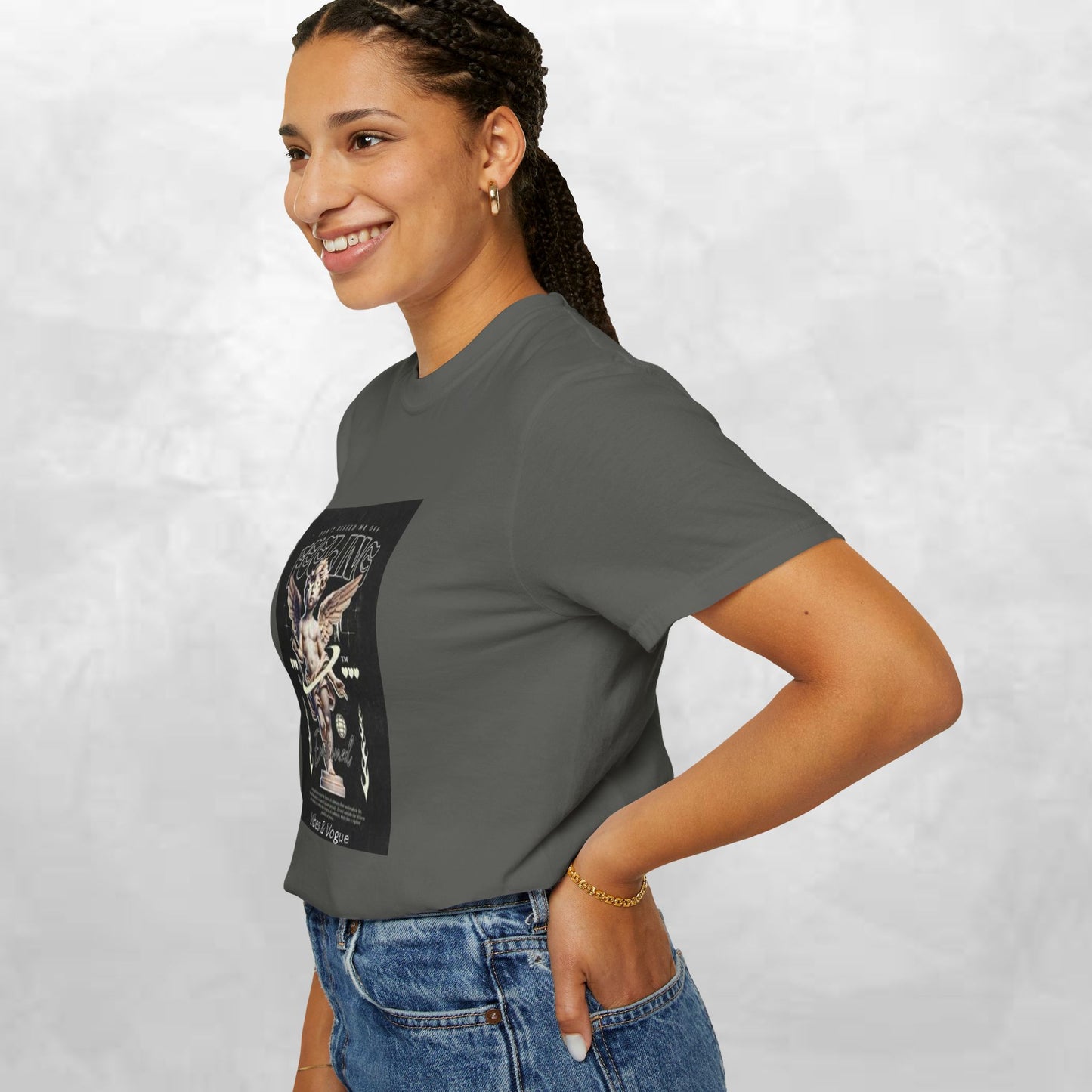 Vintage-Inspired Angel Graphic T-Shirt - Perfect for Casual Wear, Gift for Music Lovers, Cute Outfit Idea, Retro Design, Cozy Everyday Tee