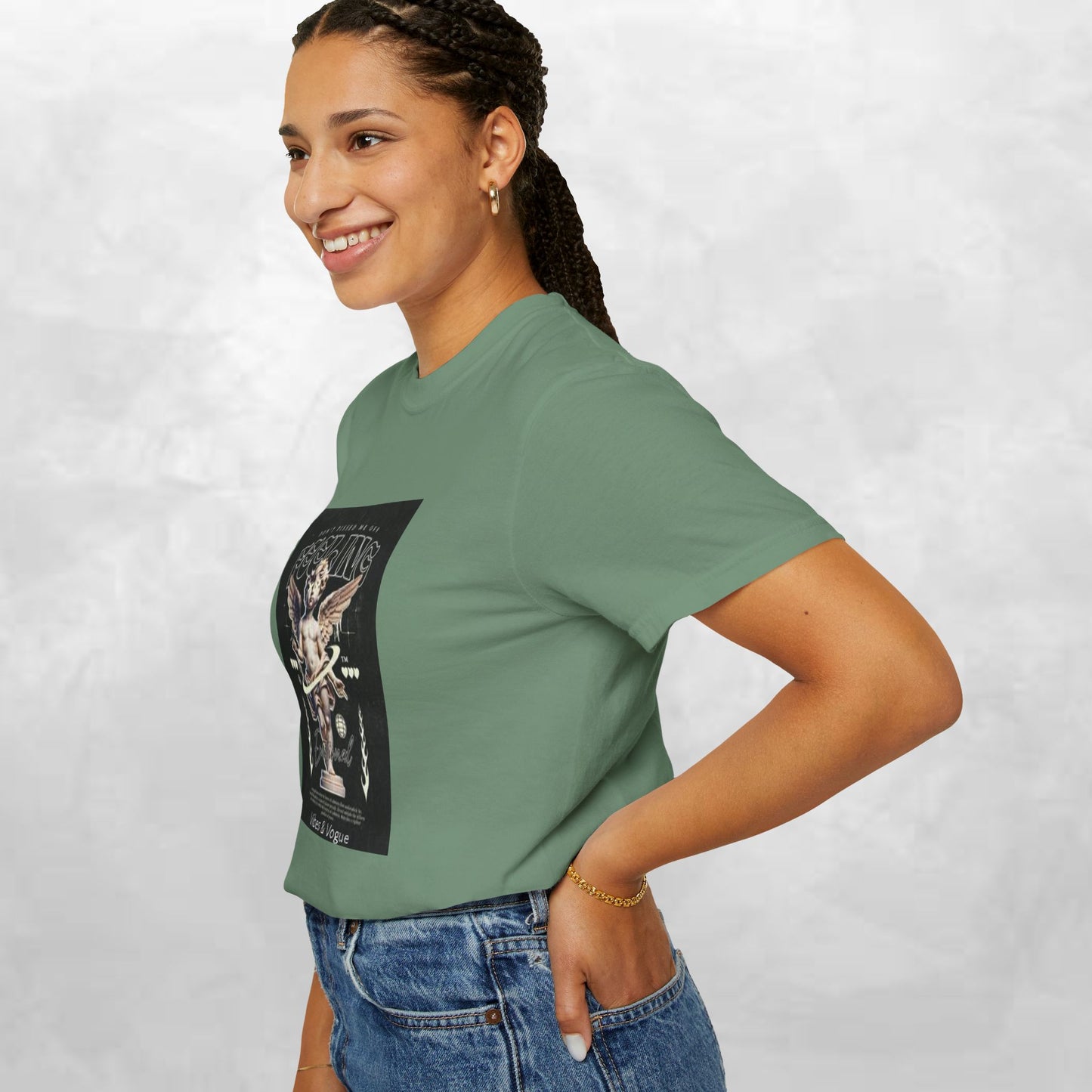 Vintage-Inspired Angel Graphic T-Shirt - Perfect for Casual Wear, Gift for Music Lovers, Cute Outfit Idea, Retro Design, Cozy Everyday Tee