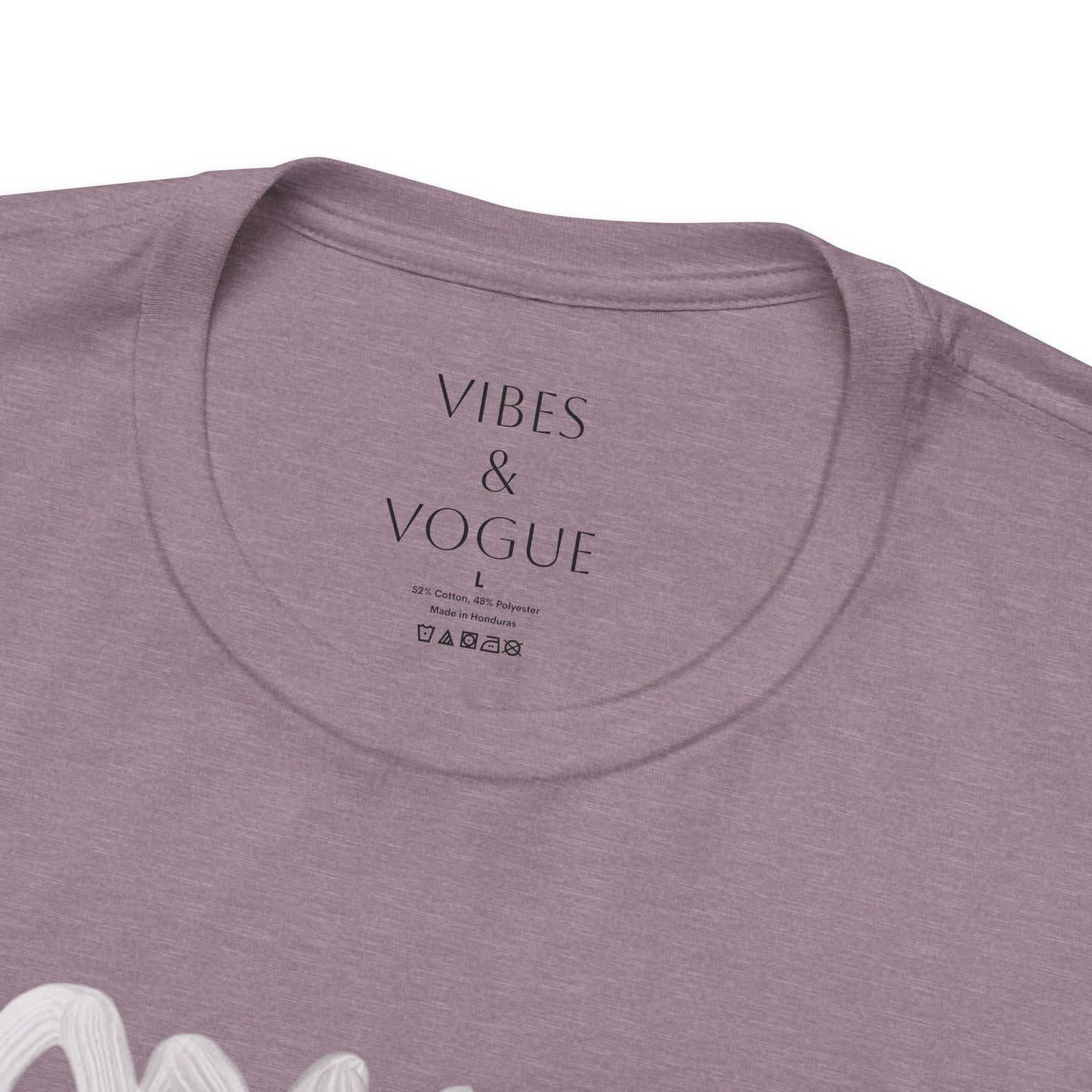 Vibes & Vogue Unisex Short Sleeve Tee - Trendy Graphic Tee for Fashion Lovers