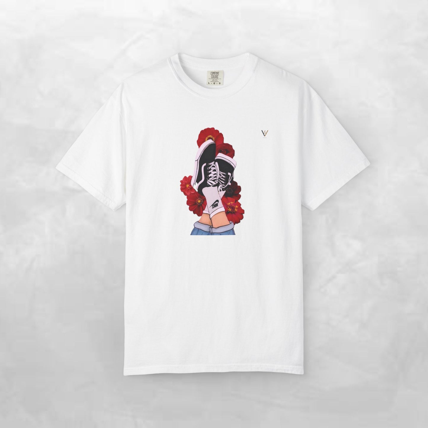 Trendy Graphic Tee with Floral Design, Unisex T-shirt, Streetwear Style, Casual Wear, Perfect for Summer