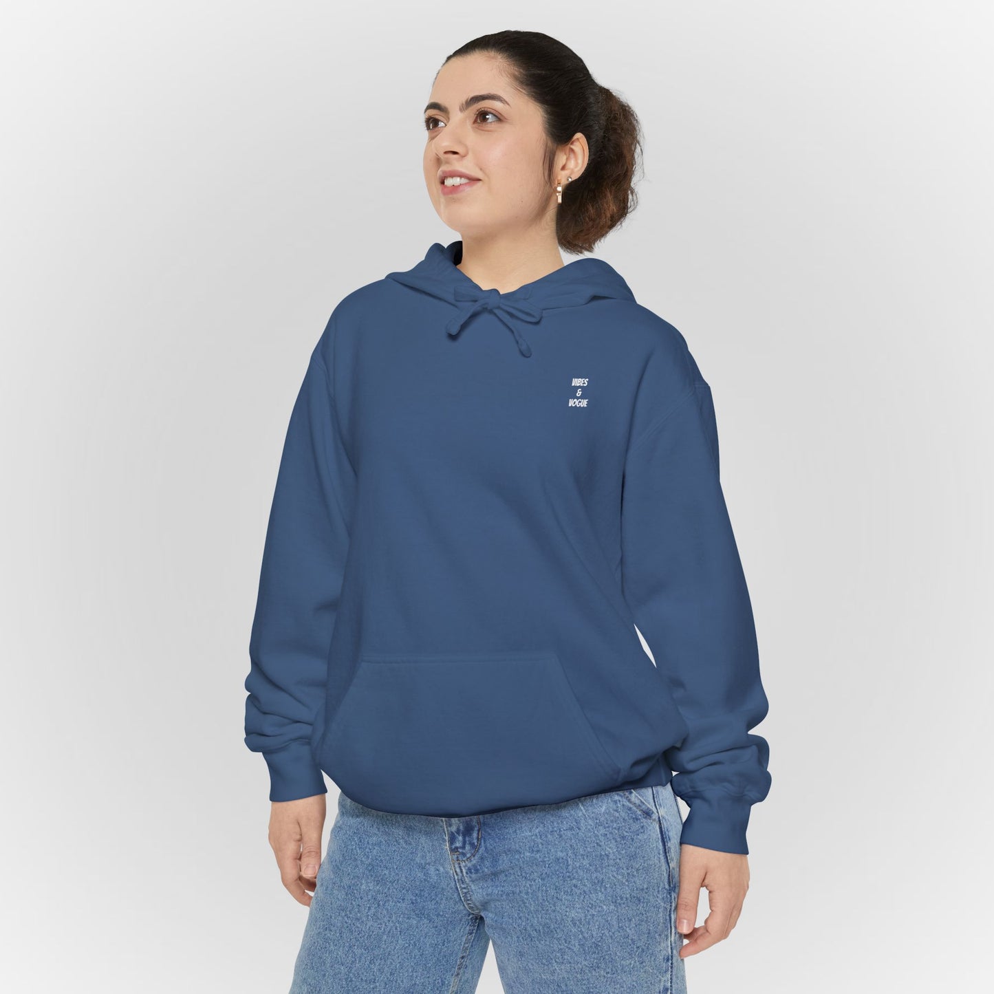Comfortable Unisex Garment-Dyed Hoodie for Relaxed Days