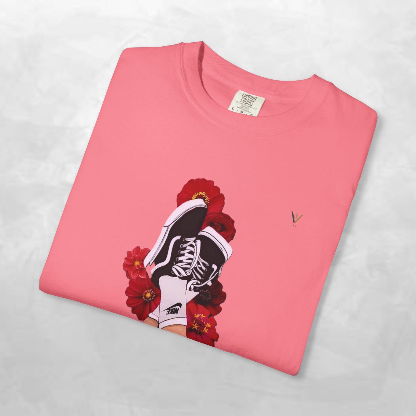 Trendy Graphic Tee with Floral Design, Unisex T-shirt, Streetwear Style, Casual Wear, Perfect for Summer