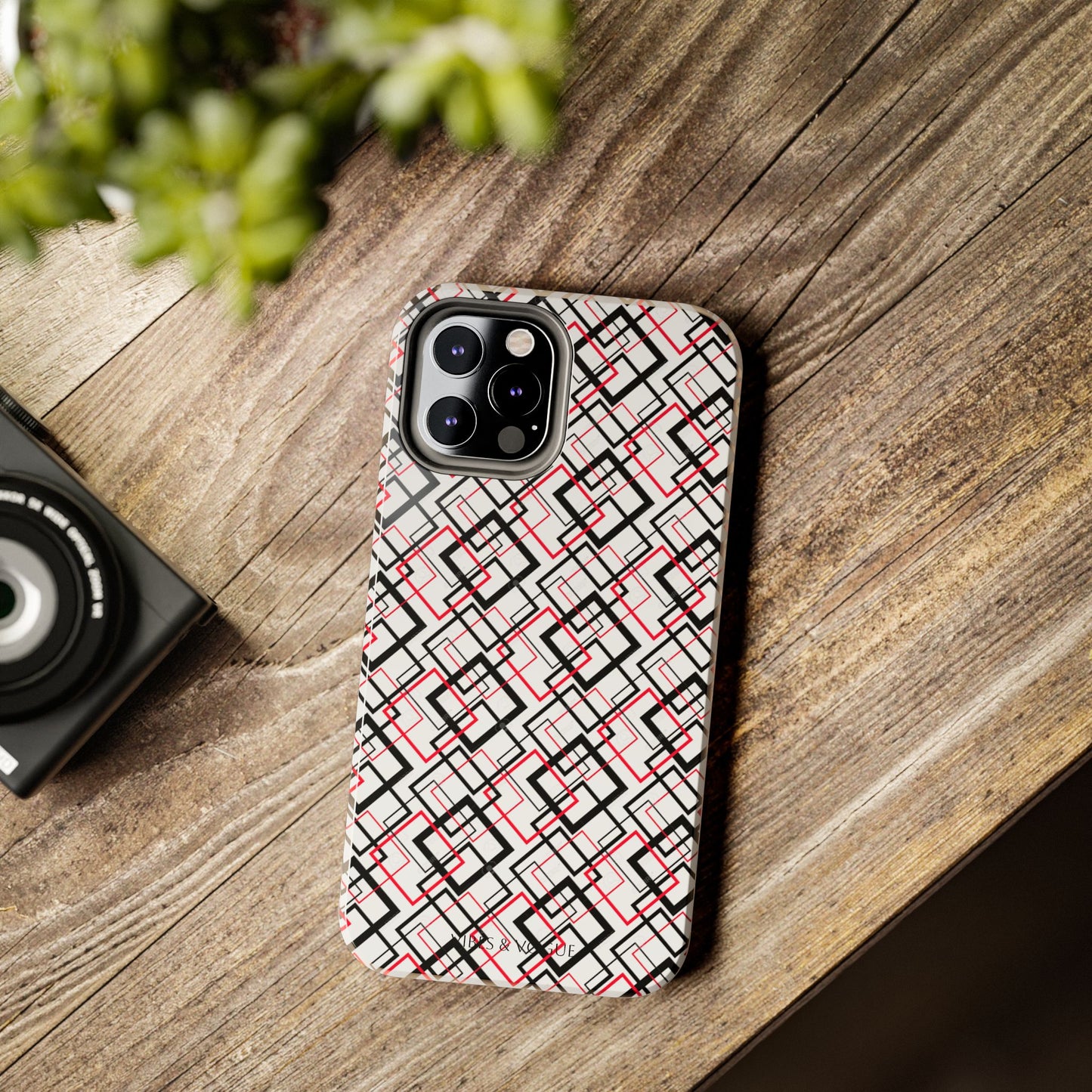 Stylish Geometric Tough Phone Case - Modern Design for Trendsetters