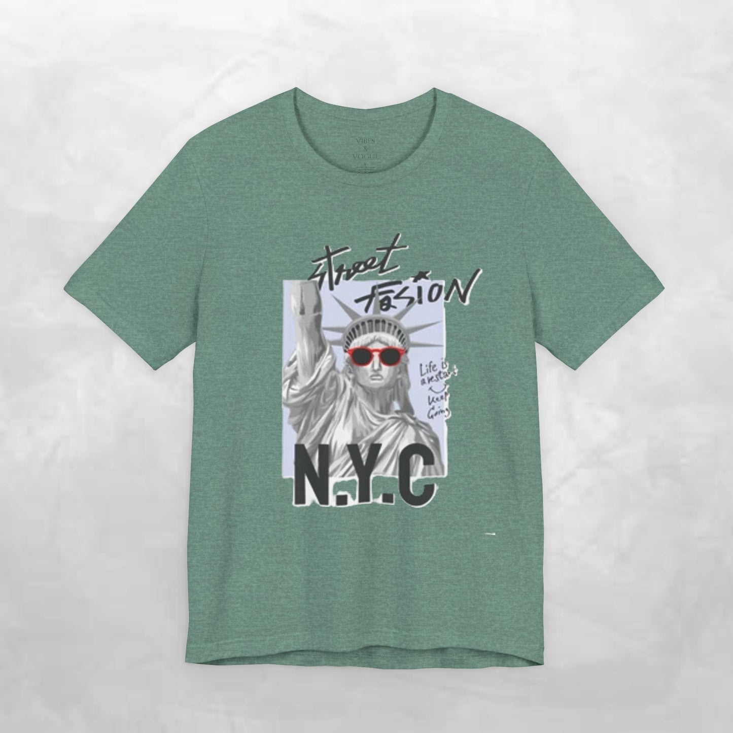 Statue of Liberty Graphic Tee, NYC Pride Shirt, Unisex Casual Wear, Summer Fashion, Unique Gift for Travelers