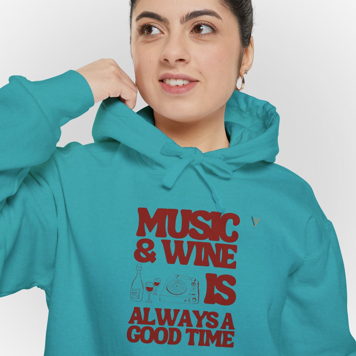 Comfortable Unisex Garment-Dyed Hoodie for Relaxed Days