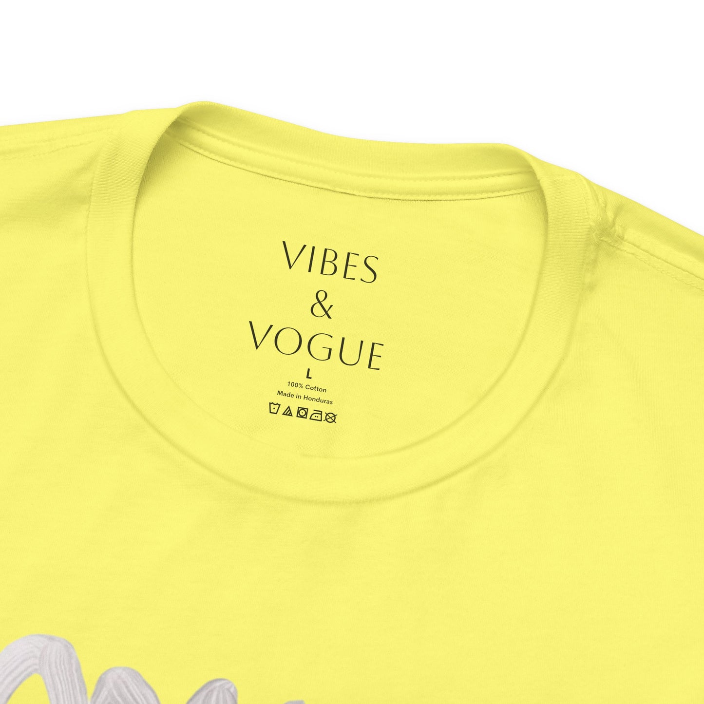 Vibes & Vogue Unisex Short Sleeve Tee - Trendy Graphic Tee for Fashion Lovers