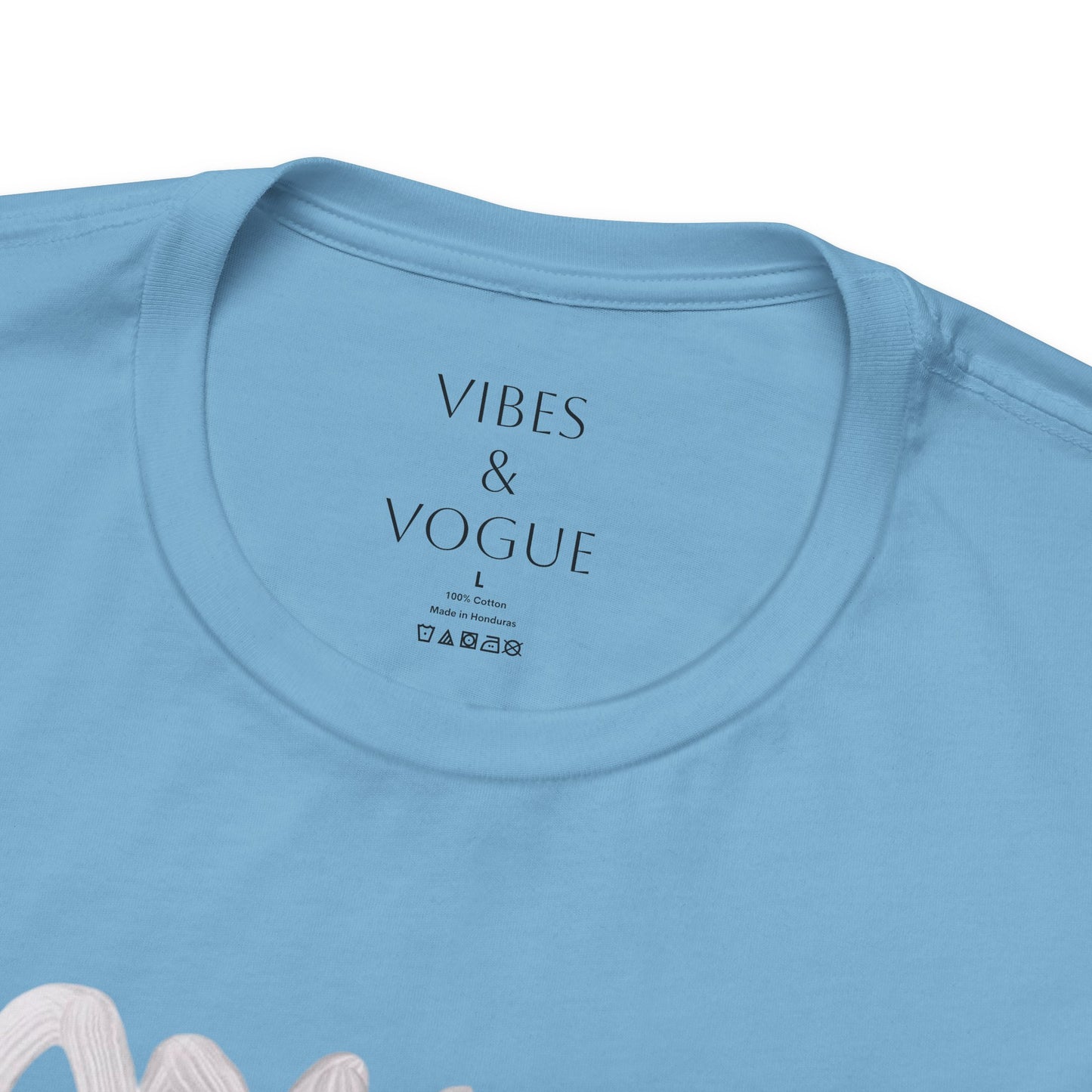 Vibes & Vogue Unisex Short Sleeve Tee - Trendy Graphic Tee for Fashion Lovers