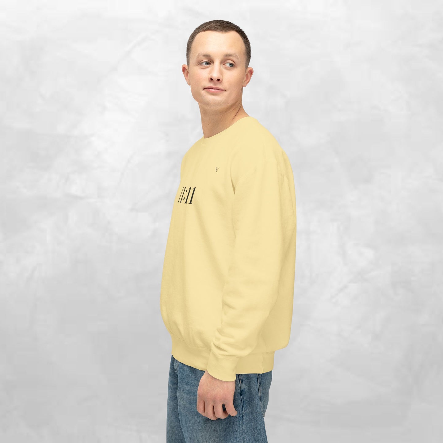 Cool Pigeon Graphic Crewneck Sweatshirt for Trendy Vibes