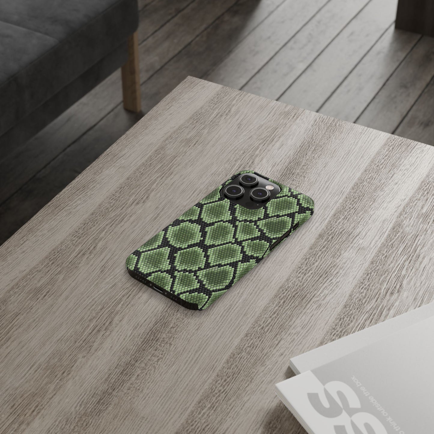 Sleek Green Snake Skin Slim Phone Case - Stylish & Protective for All Occasions