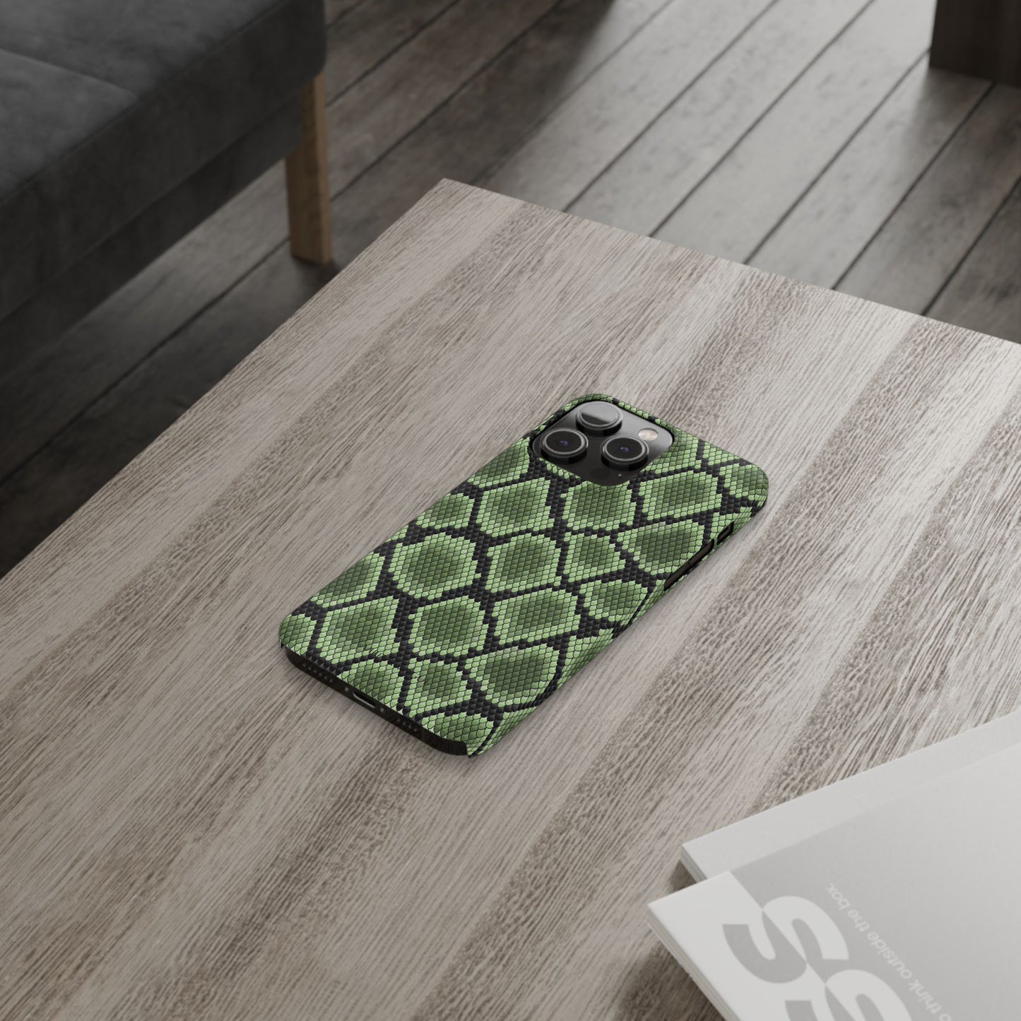 Sleek Green Snake Skin Slim Phone Case - Stylish & Protective for All Occasions