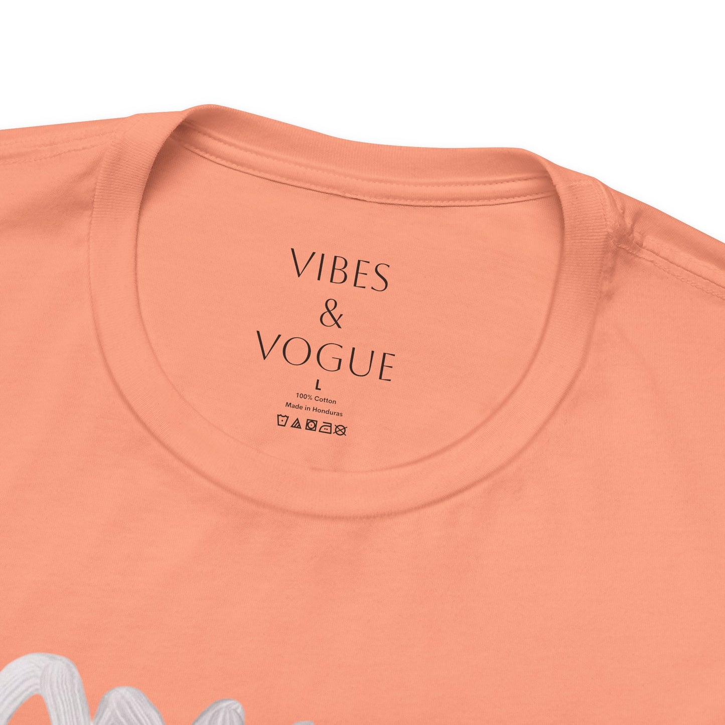 Vibes & Vogue Unisex Short Sleeve Tee - Trendy Graphic Tee for Fashion Lovers
