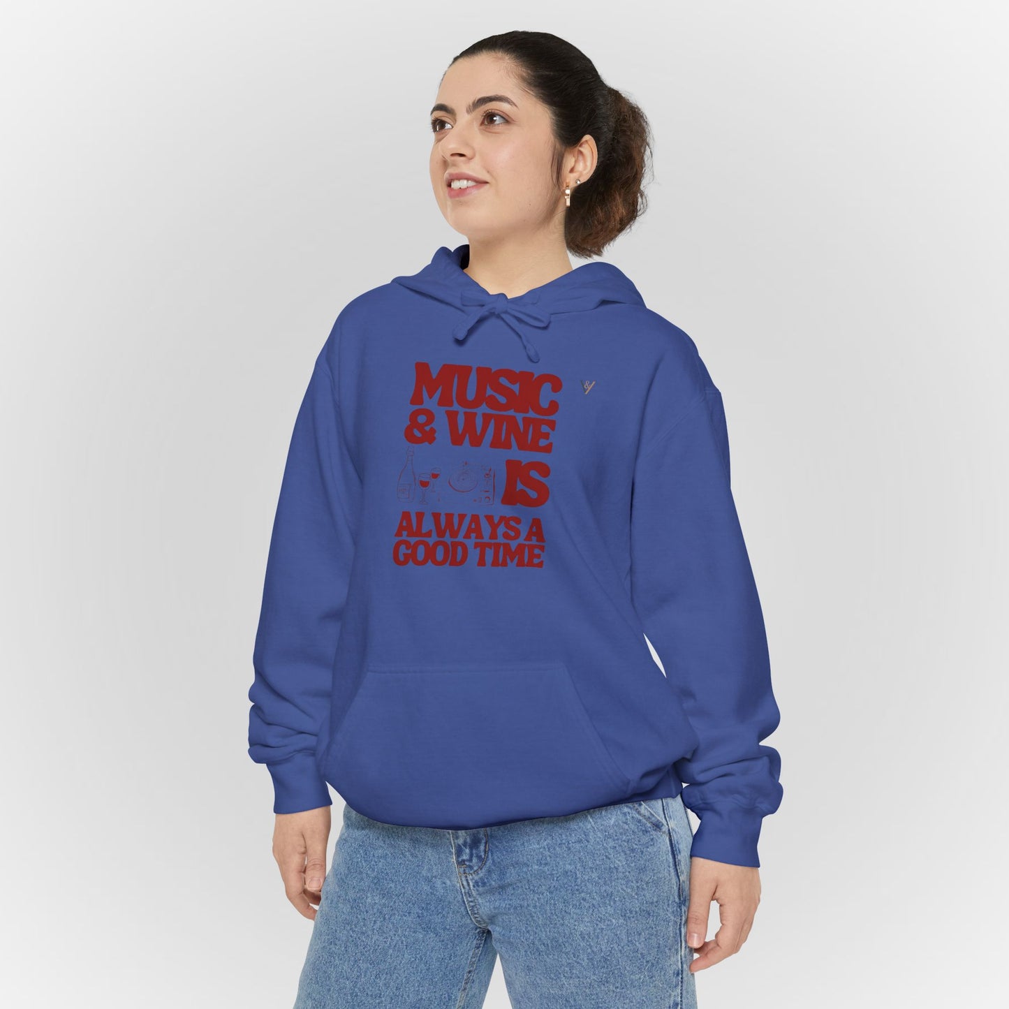 Comfortable Unisex Garment-Dyed Hoodie for Relaxed Days