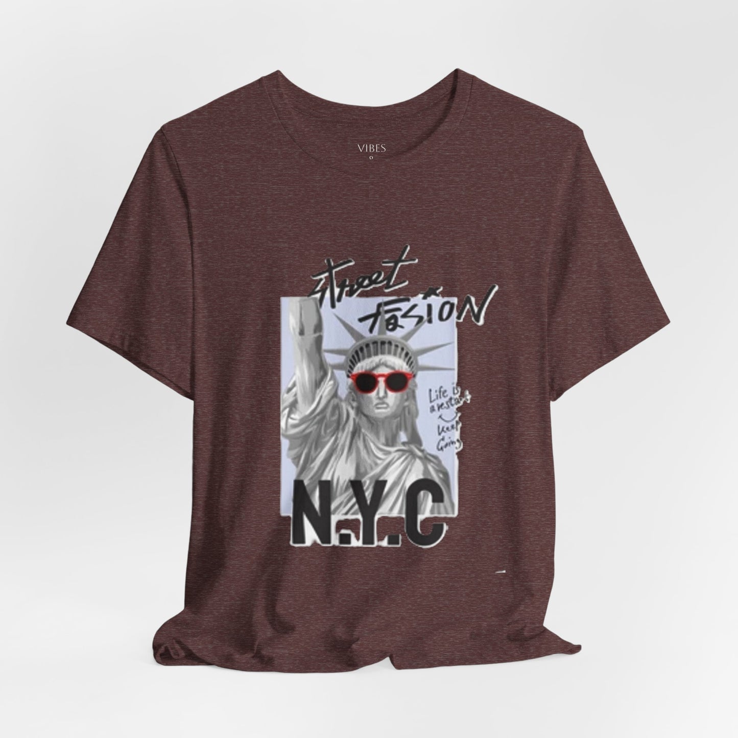 Statue of Liberty Graphic Tee, NYC Pride Shirt, Unisex Casual Wear, Summer Fashion, Unique Gift for Travelers