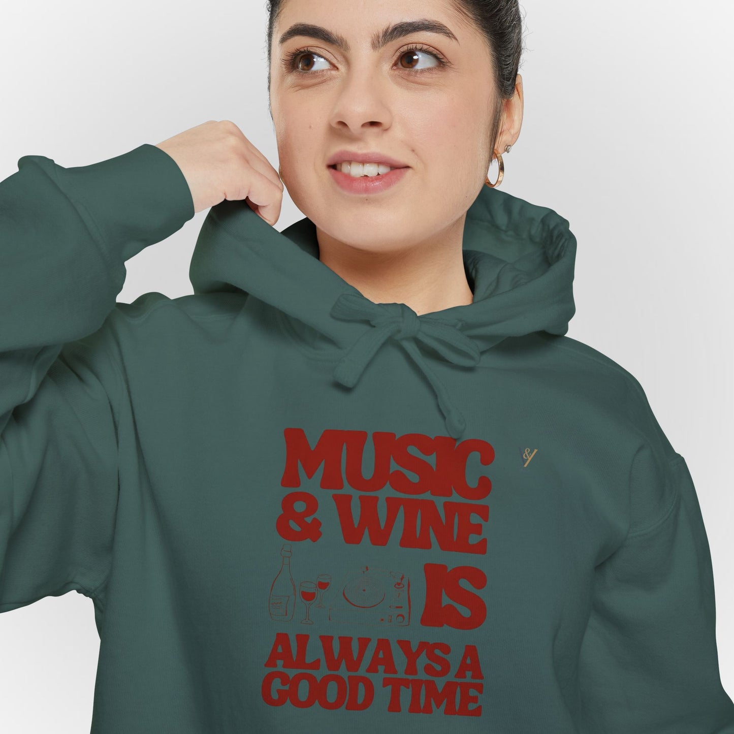 Comfortable Unisex Garment-Dyed Hoodie for Relaxed Days