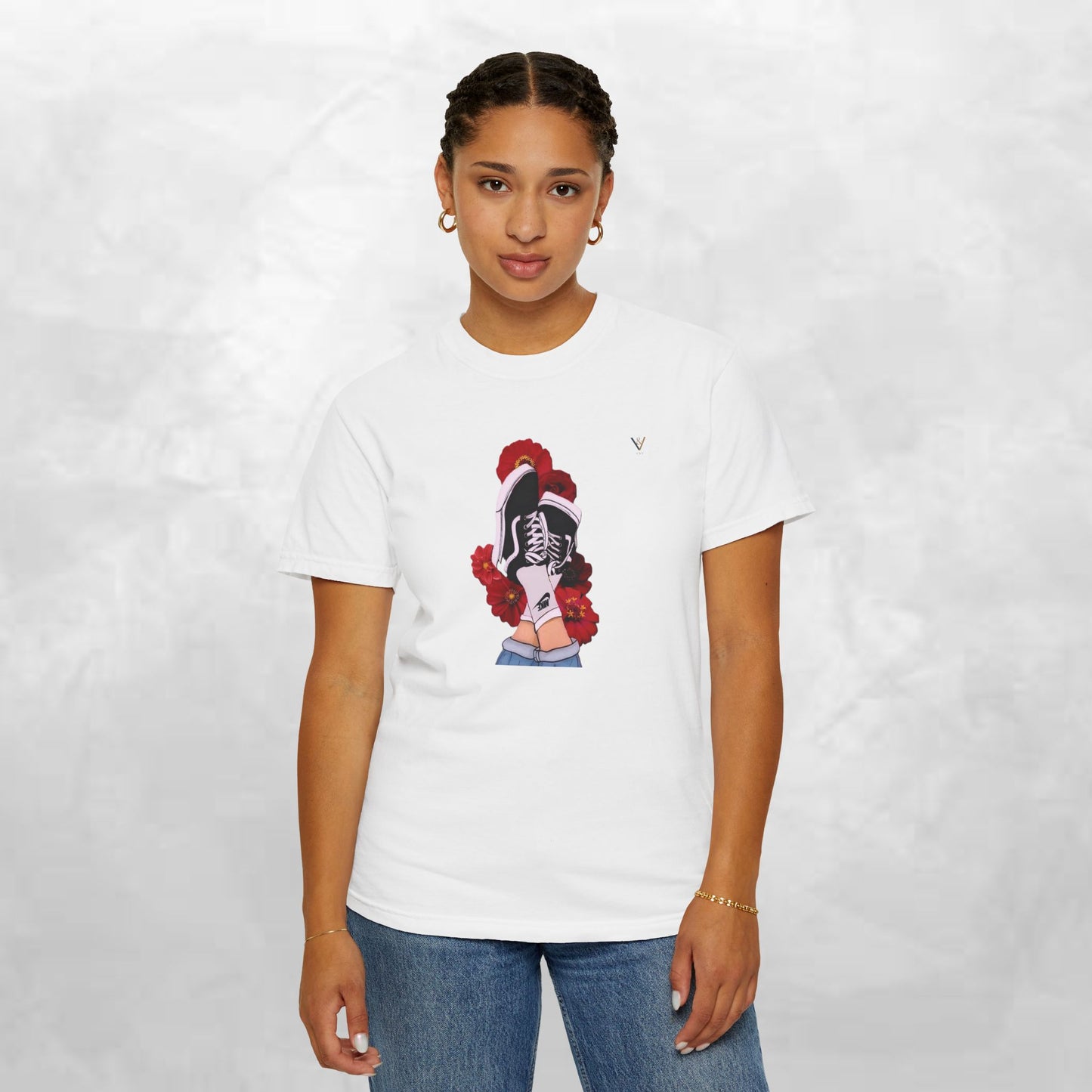 Trendy Graphic Tee with Floral Design, Unisex T-shirt, Streetwear Style, Casual Wear, Perfect for Summer