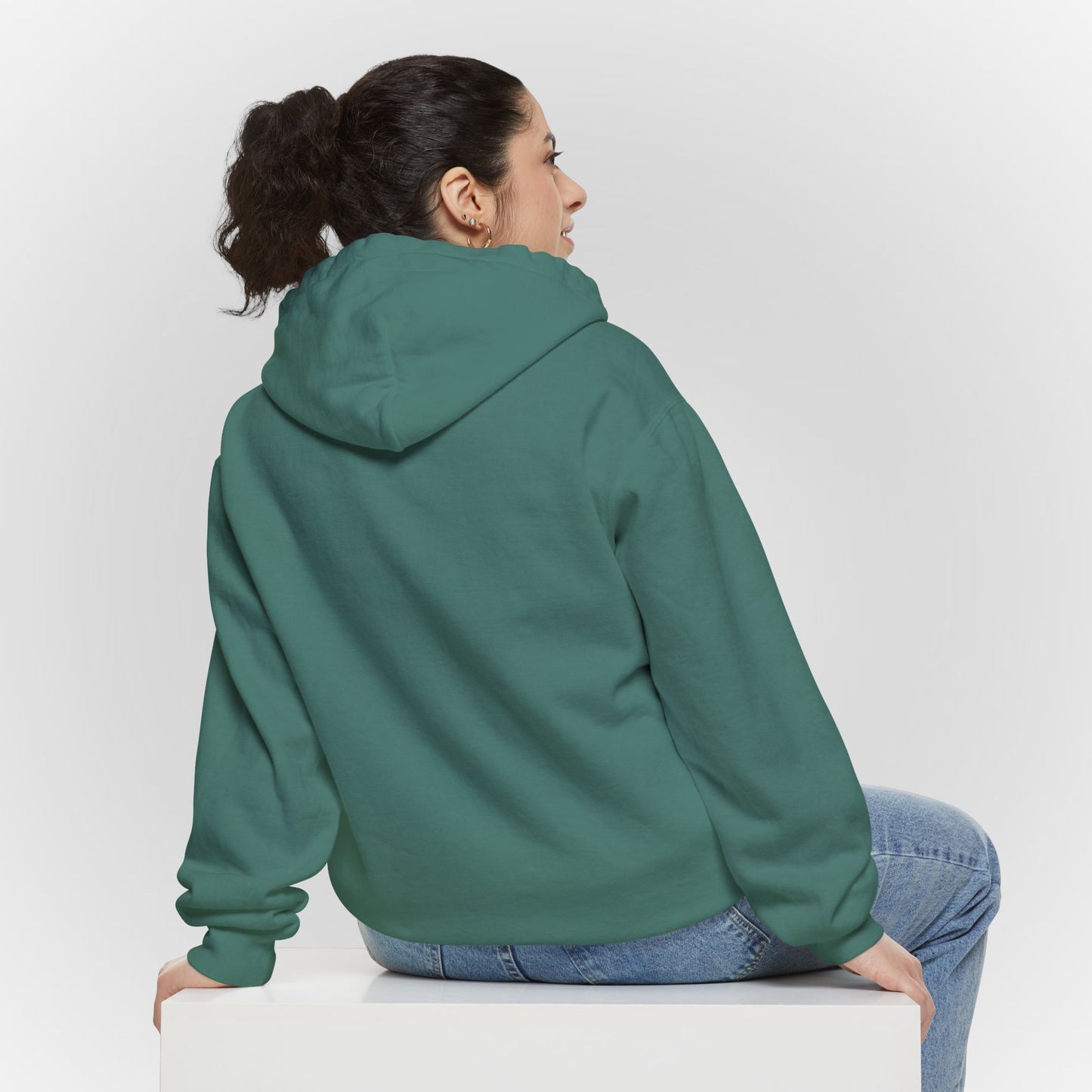 Comfortable Unisex Garment-Dyed Hoodie for Relaxed Days
