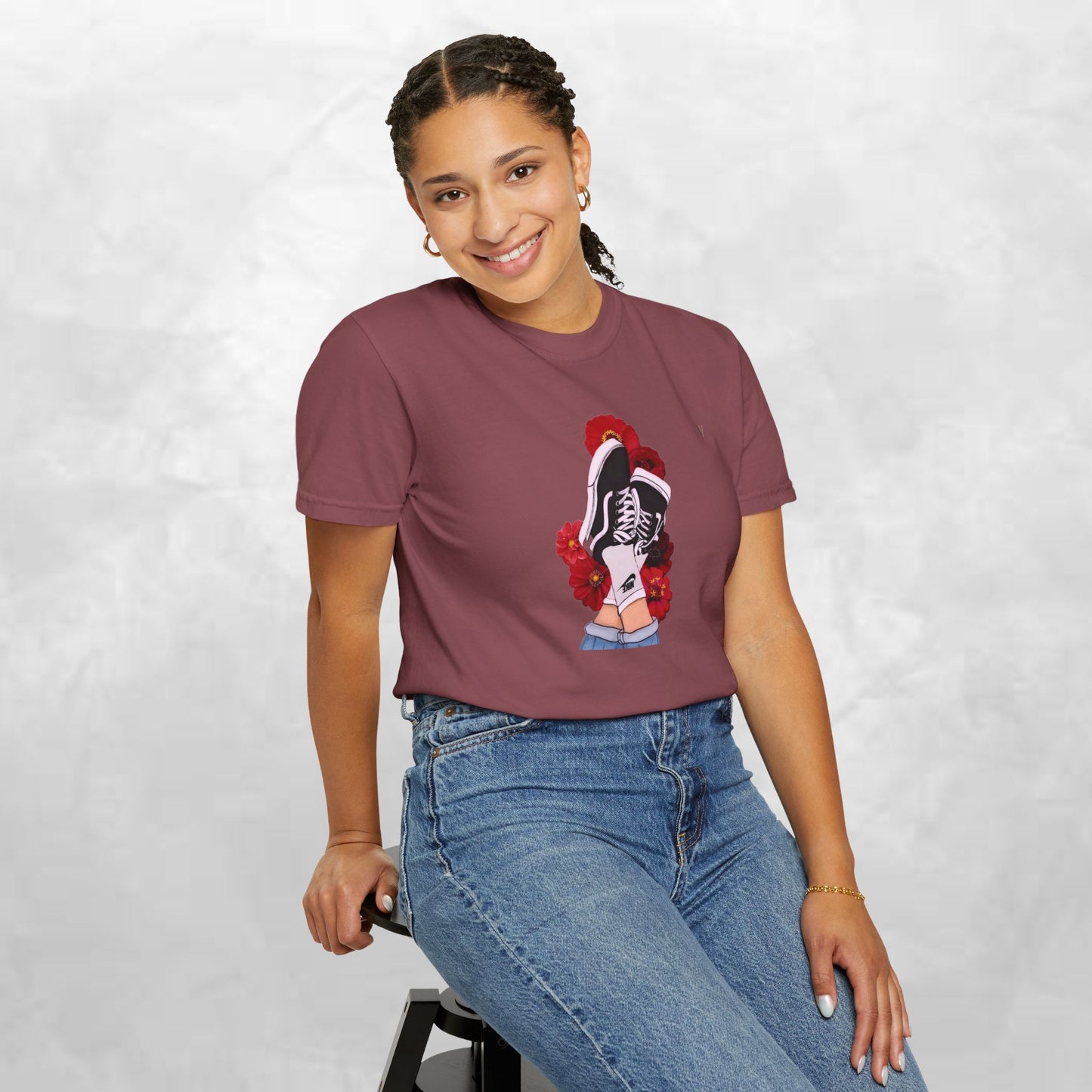 Trendy Graphic Tee with Floral Design, Unisex T-shirt, Streetwear Style, Casual Wear, Perfect for Summer