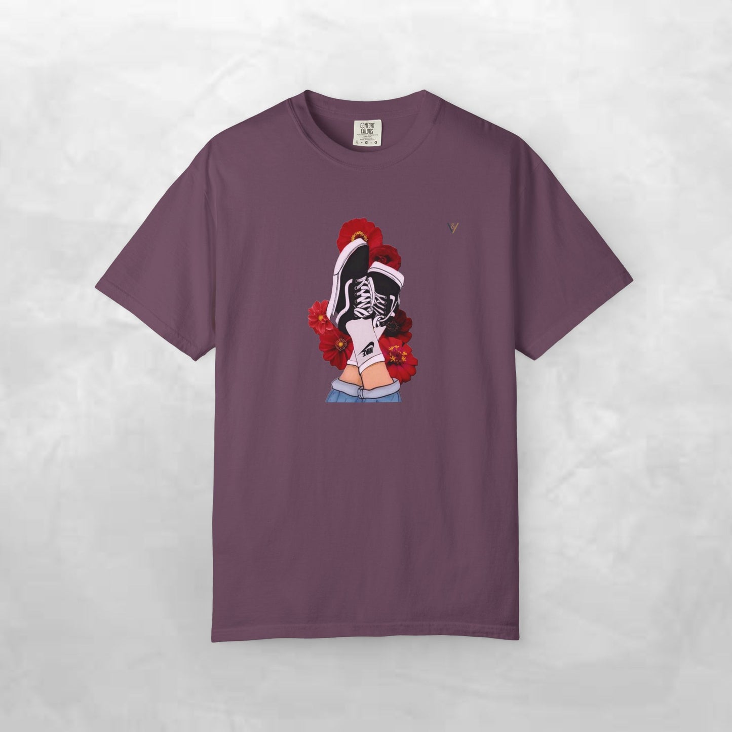 Trendy Graphic Tee with Floral Design, Unisex T-shirt, Streetwear Style, Casual Wear, Perfect for Summer