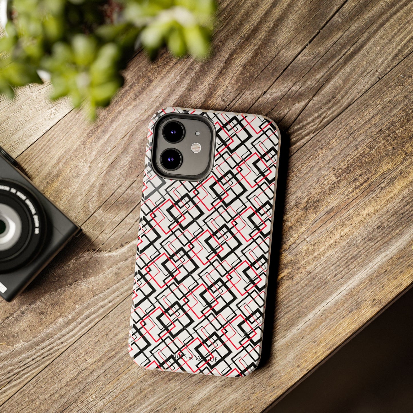 Stylish Geometric Tough Phone Case - Modern Design for Trendsetters
