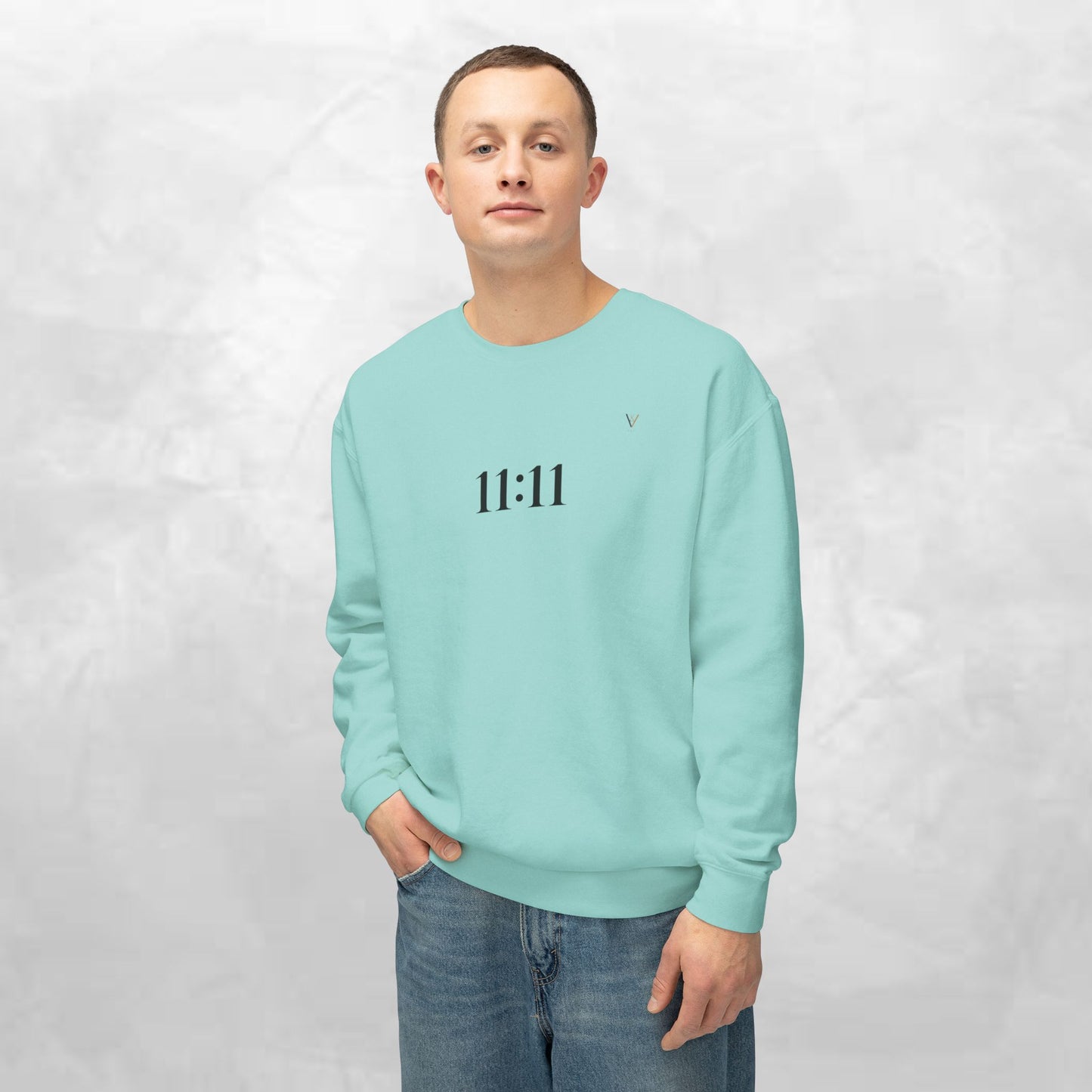 Cool Pigeon Graphic Crewneck Sweatshirt for Trendy Vibes