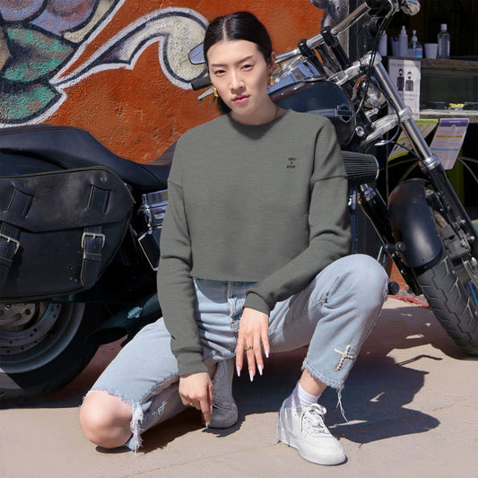 Comfortable Women's Cropped Sweatshirt - Casual Chic for Everyday Wear