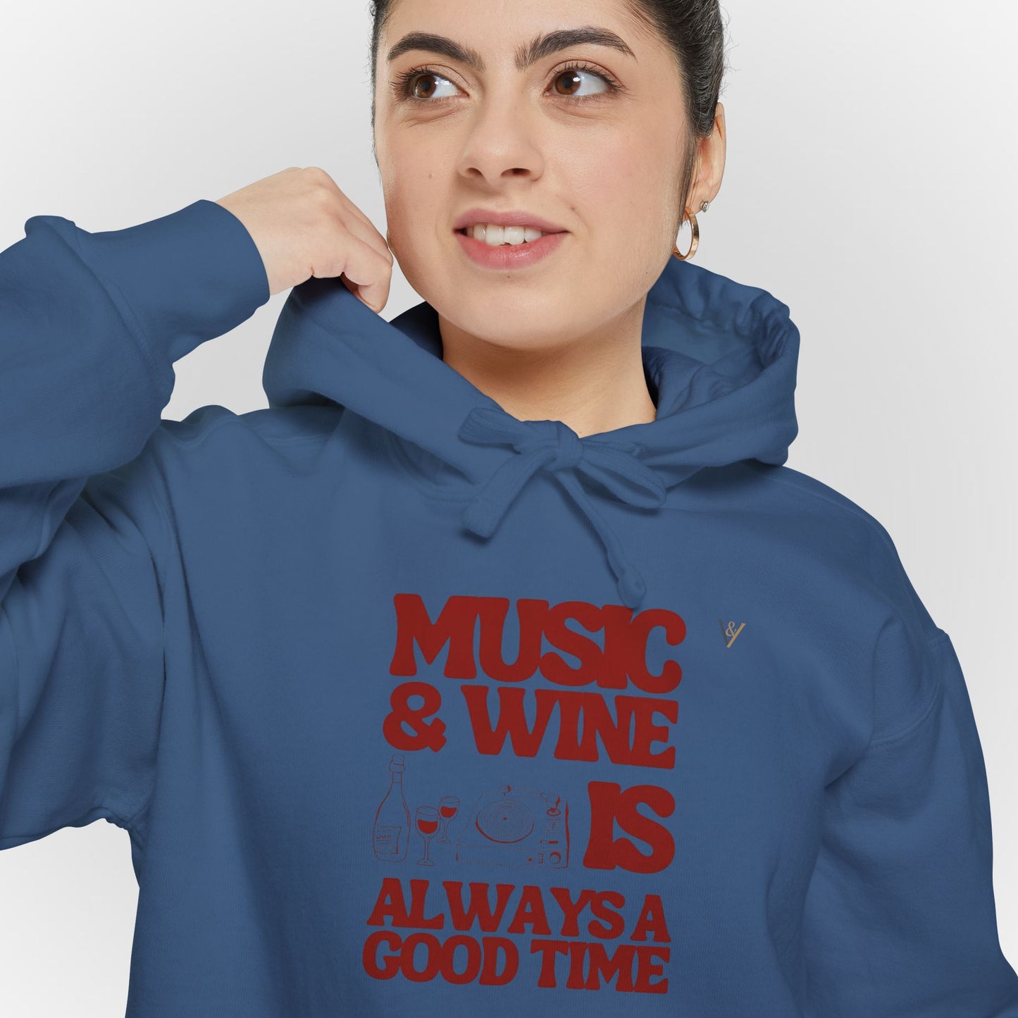 Comfortable Unisex Garment-Dyed Hoodie for Relaxed Days