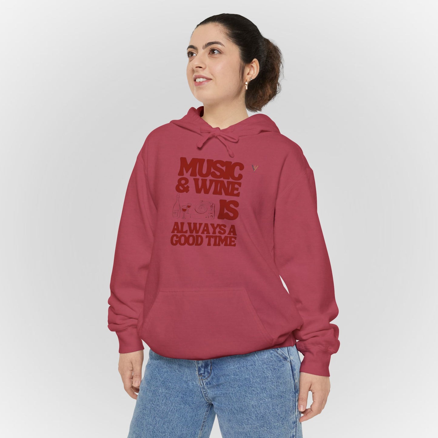 Comfortable Unisex Garment-Dyed Hoodie for Relaxed Days