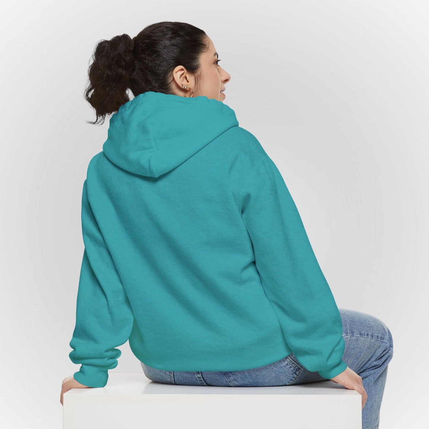 Comfortable Unisex Garment-Dyed Hoodie for Relaxed Days