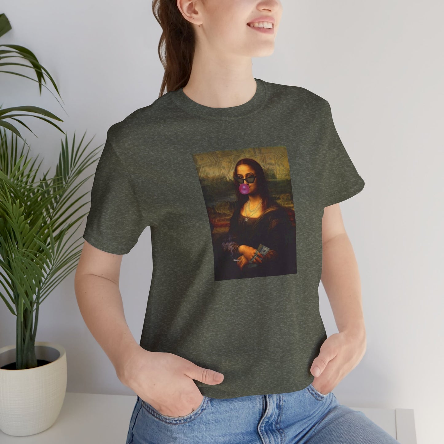 Mona Lisa Fun Tee, Artistic Short Sleeve Tee, Unique Graphic T-Shirt, Trendy Art Shirt, Gift for Art Lovers