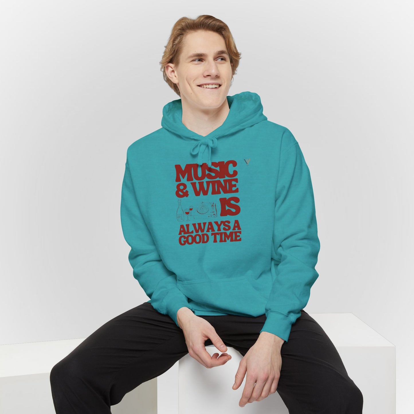 Comfortable Unisex Garment-Dyed Hoodie for Relaxed Days