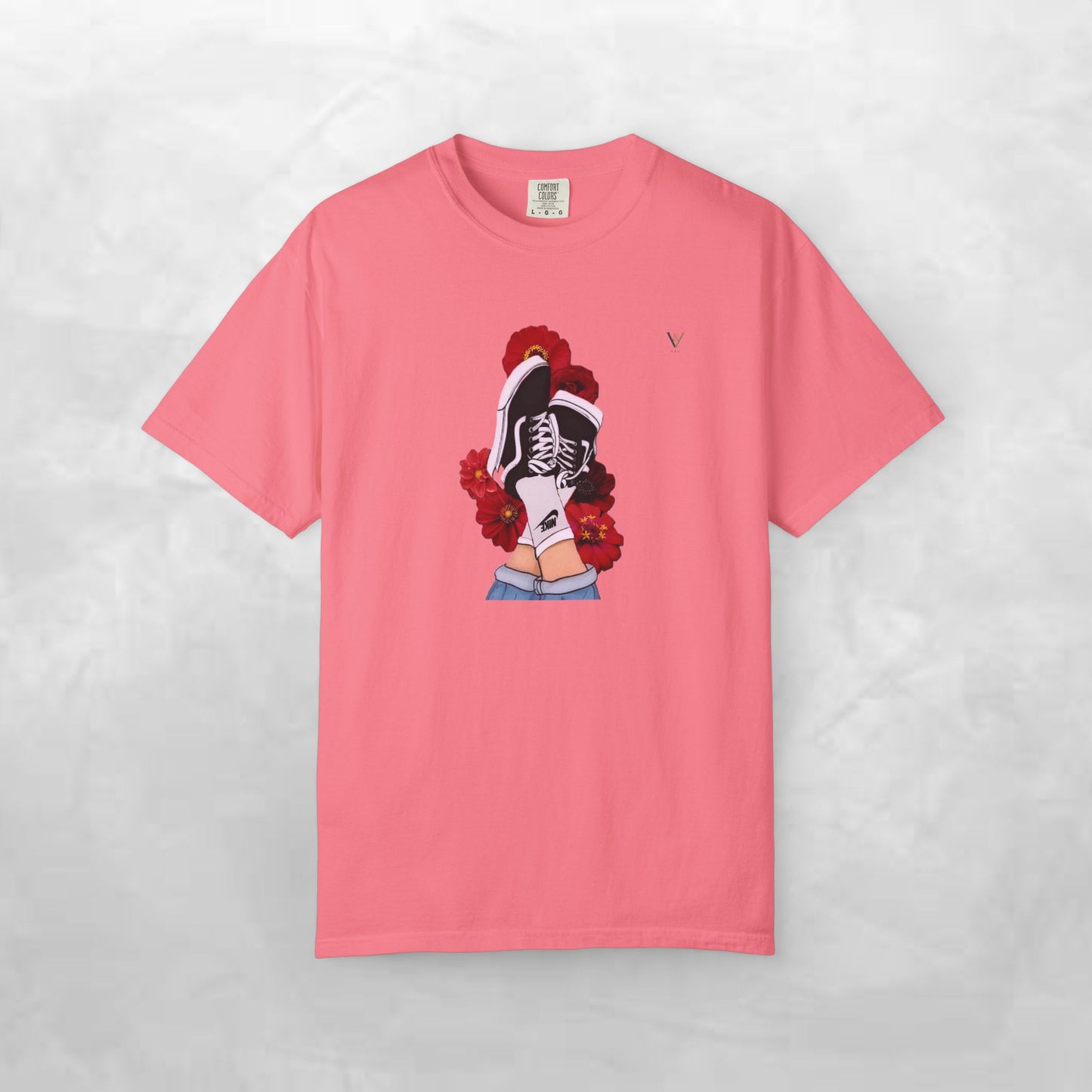 Trendy Graphic Tee with Floral Design, Unisex T-shirt, Streetwear Style, Casual Wear, Perfect for Summer