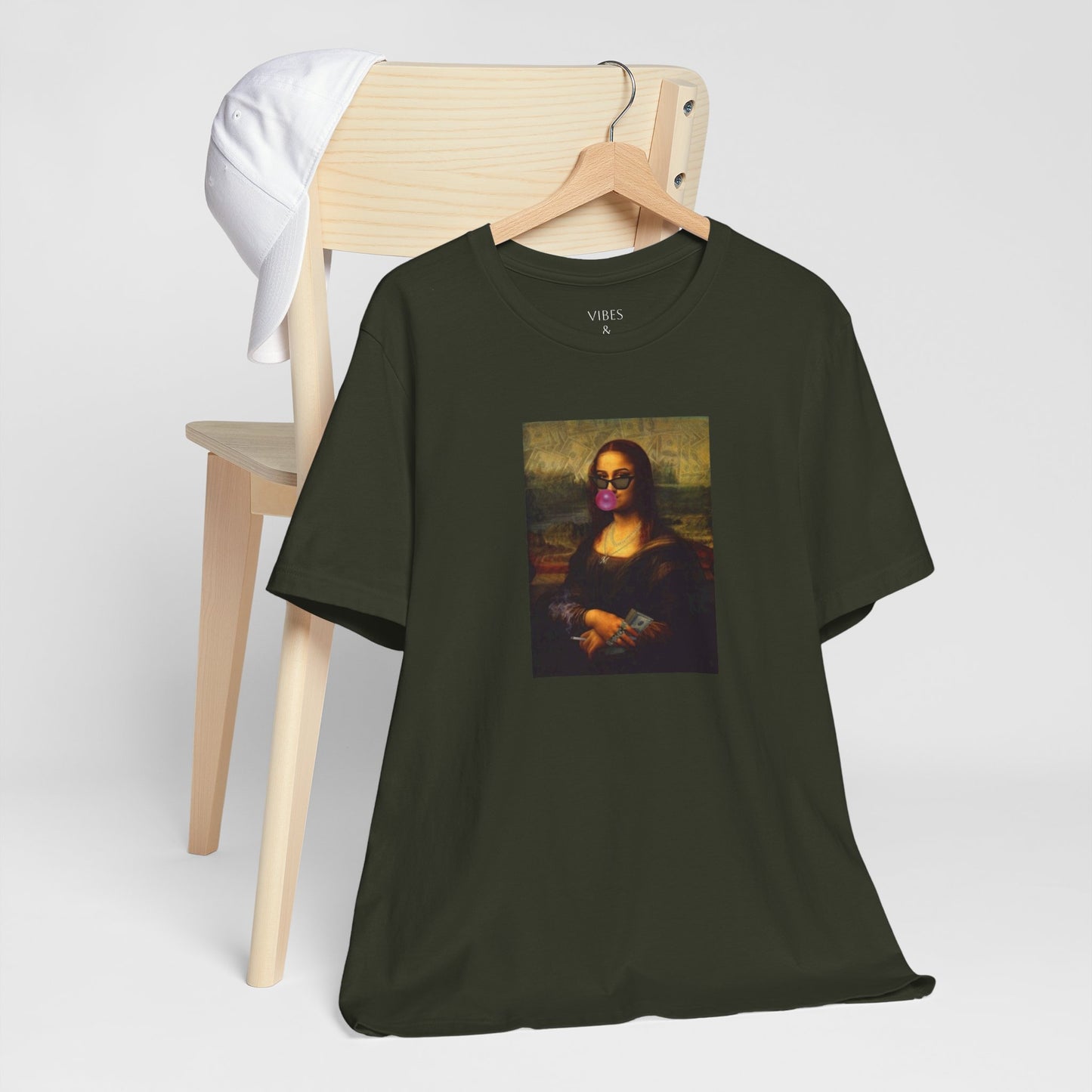 Mona Lisa Fun Tee, Artistic Short Sleeve Tee, Unique Graphic T-Shirt, Trendy Art Shirt, Gift for Art Lovers