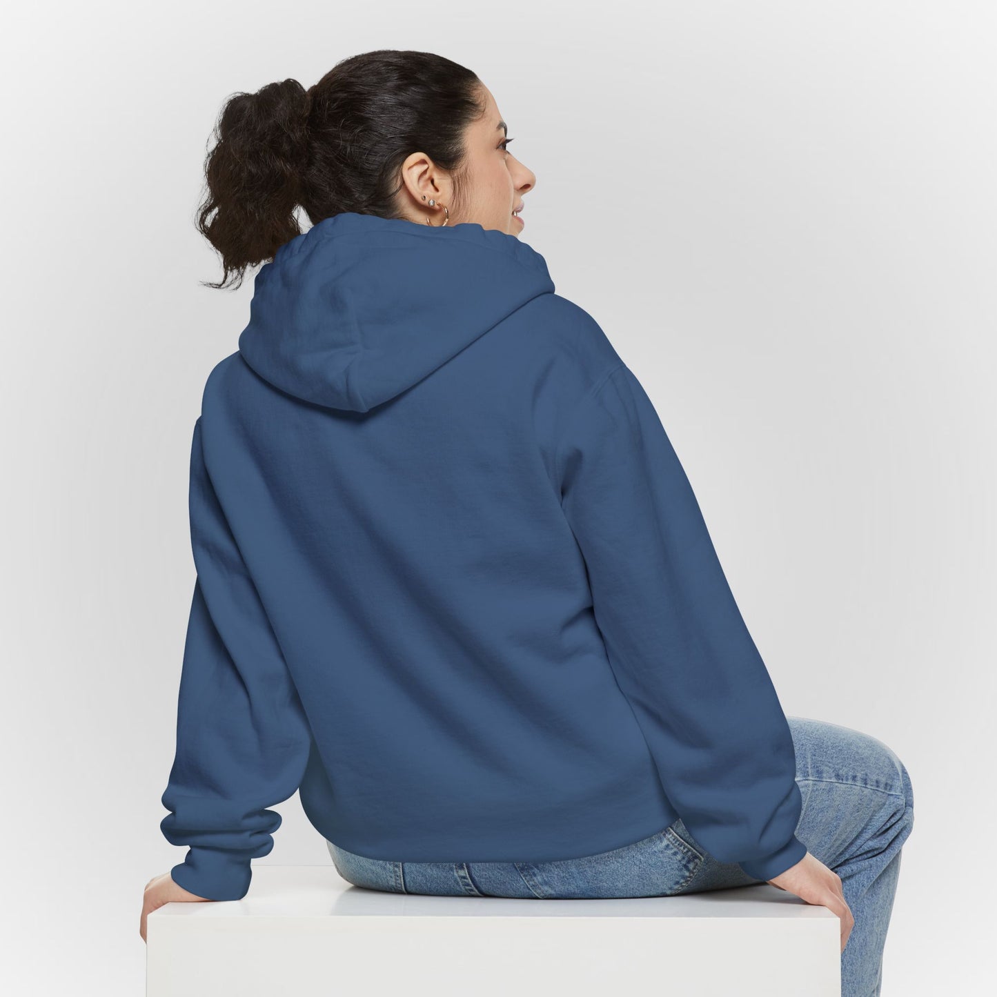 Comfortable Unisex Garment-Dyed Hoodie for Relaxed Days