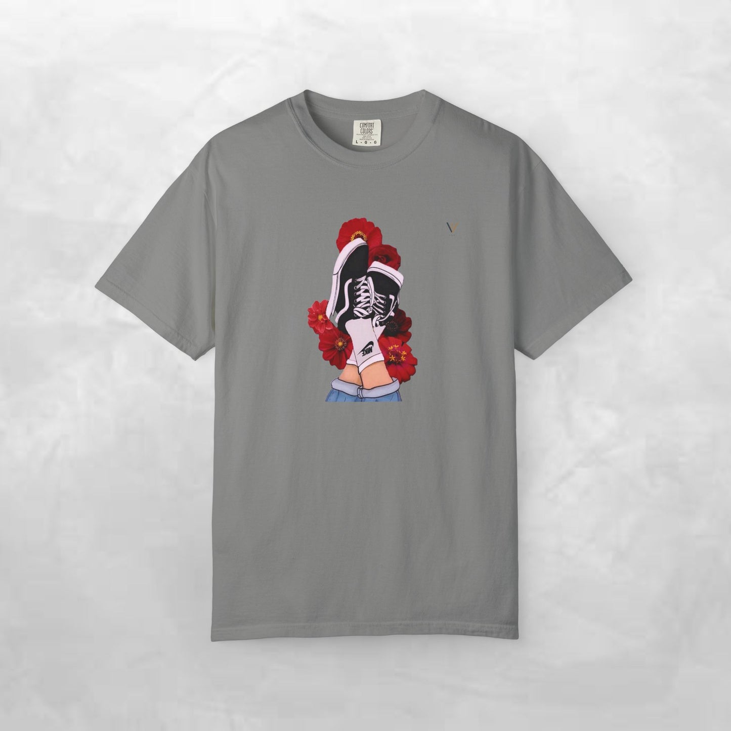 Trendy Graphic Tee with Floral Design, Unisex T-shirt, Streetwear Style, Casual Wear, Perfect for Summer