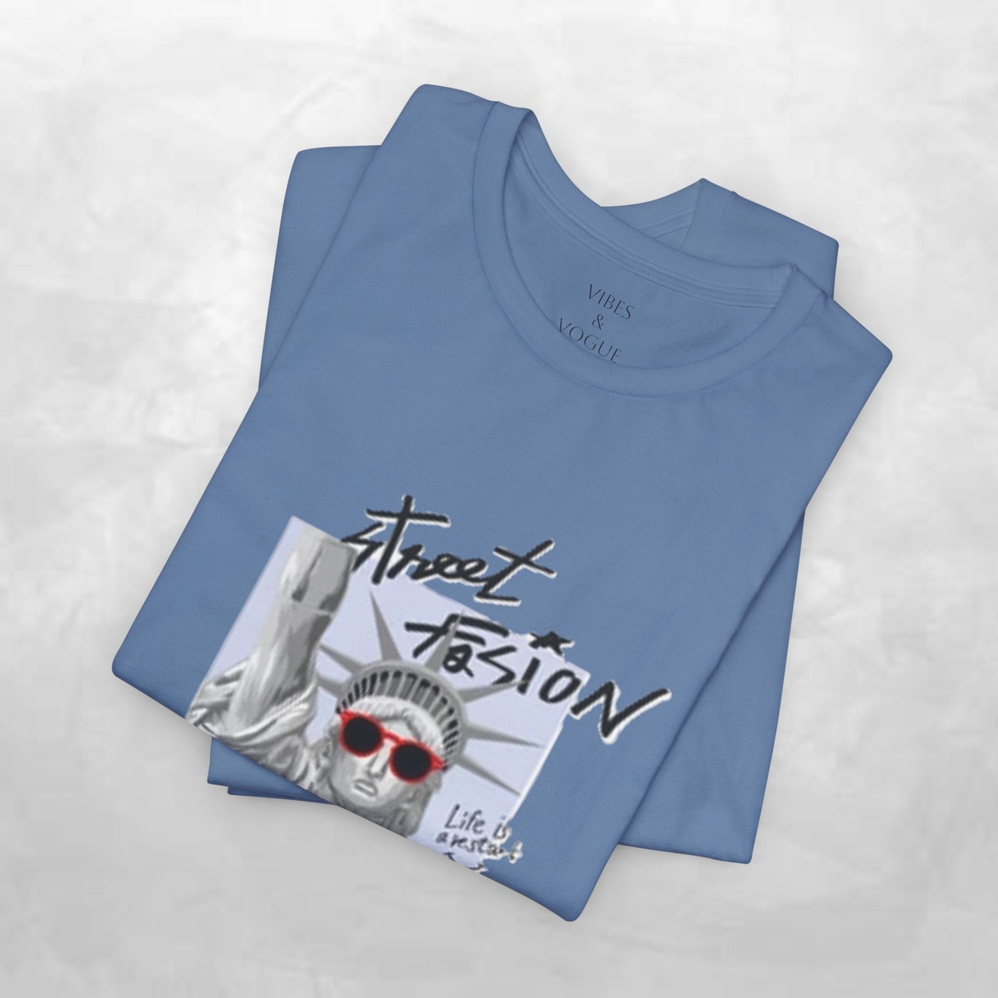 Statue of Liberty Graphic Tee, NYC Pride Shirt, Unisex Casual Wear, Summer Fashion, Unique Gift for Travelers