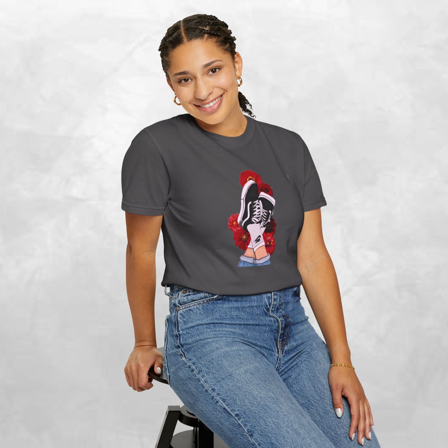 Trendy Graphic Tee with Floral Design, Unisex T-shirt, Streetwear Style, Casual Wear, Perfect for Summer