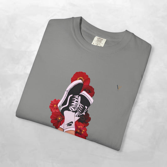 Trendy Graphic Tee with Floral Design, Unisex T-shirt, Streetwear Style, Casual Wear, Perfect for Summer