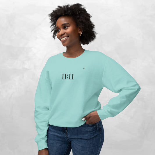 Cool Pigeon Graphic Crewneck Sweatshirt for Trendy Vibes