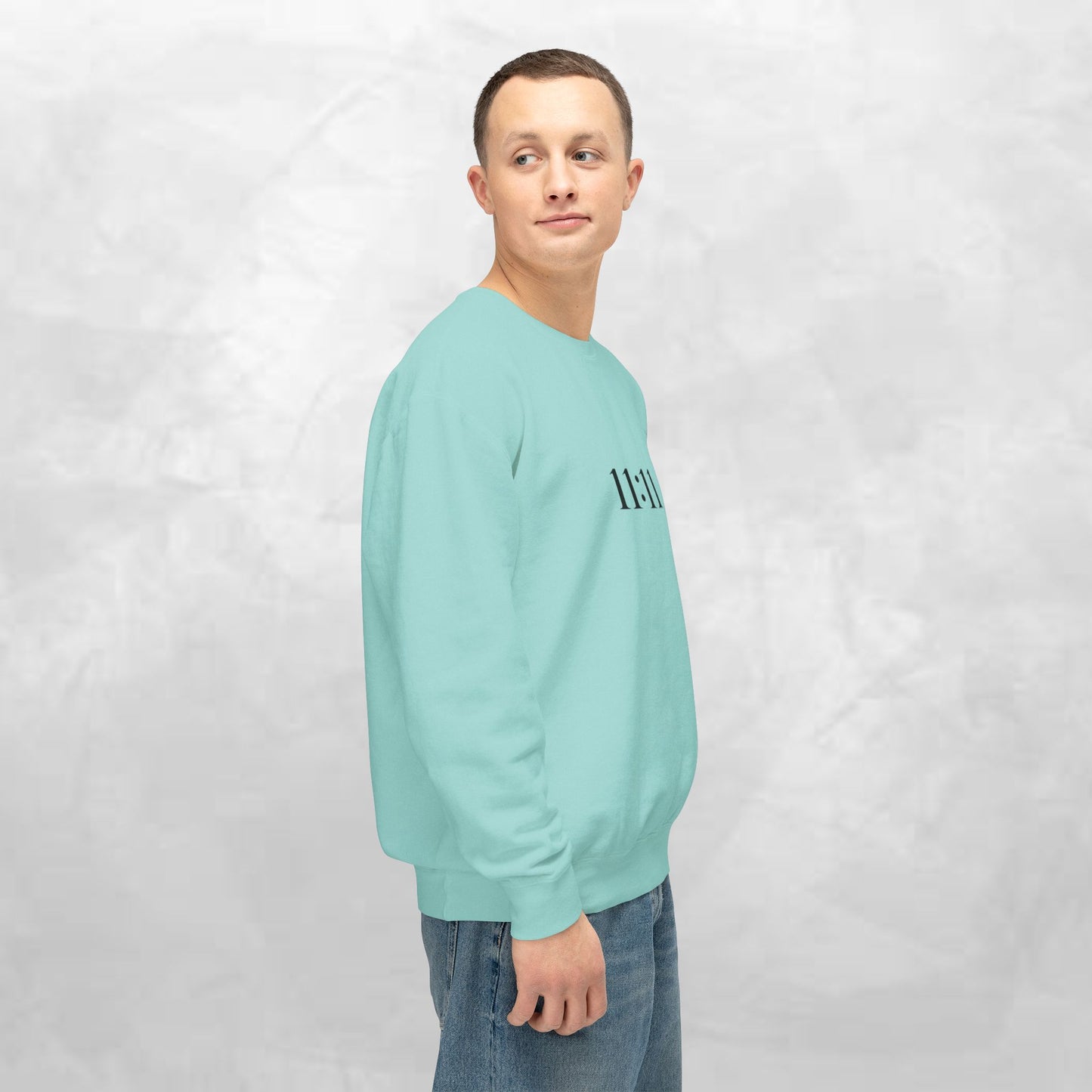Cool Pigeon Graphic Crewneck Sweatshirt for Trendy Vibes