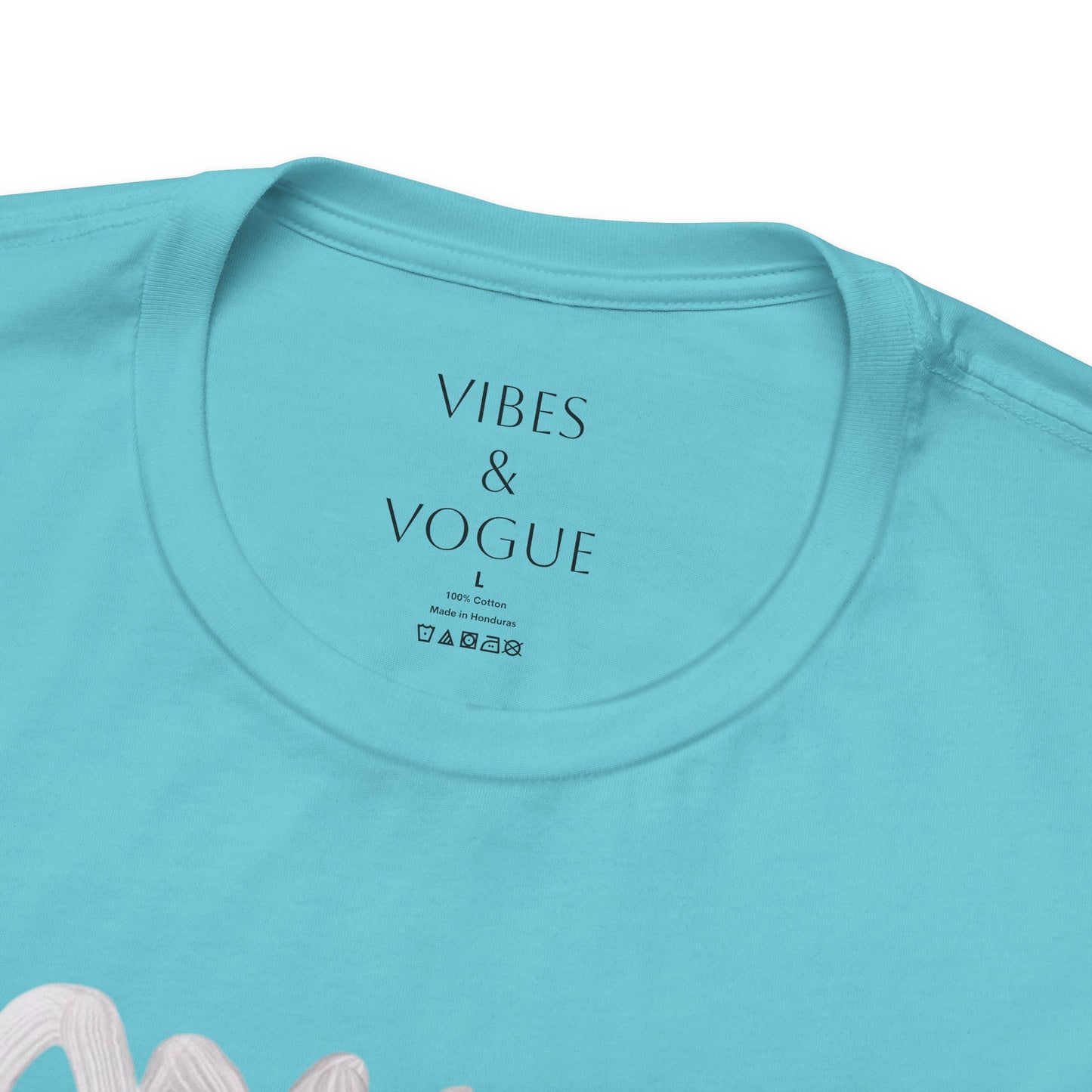 Vibes & Vogue Unisex Short Sleeve Tee - Trendy Graphic Tee for Fashion Lovers
