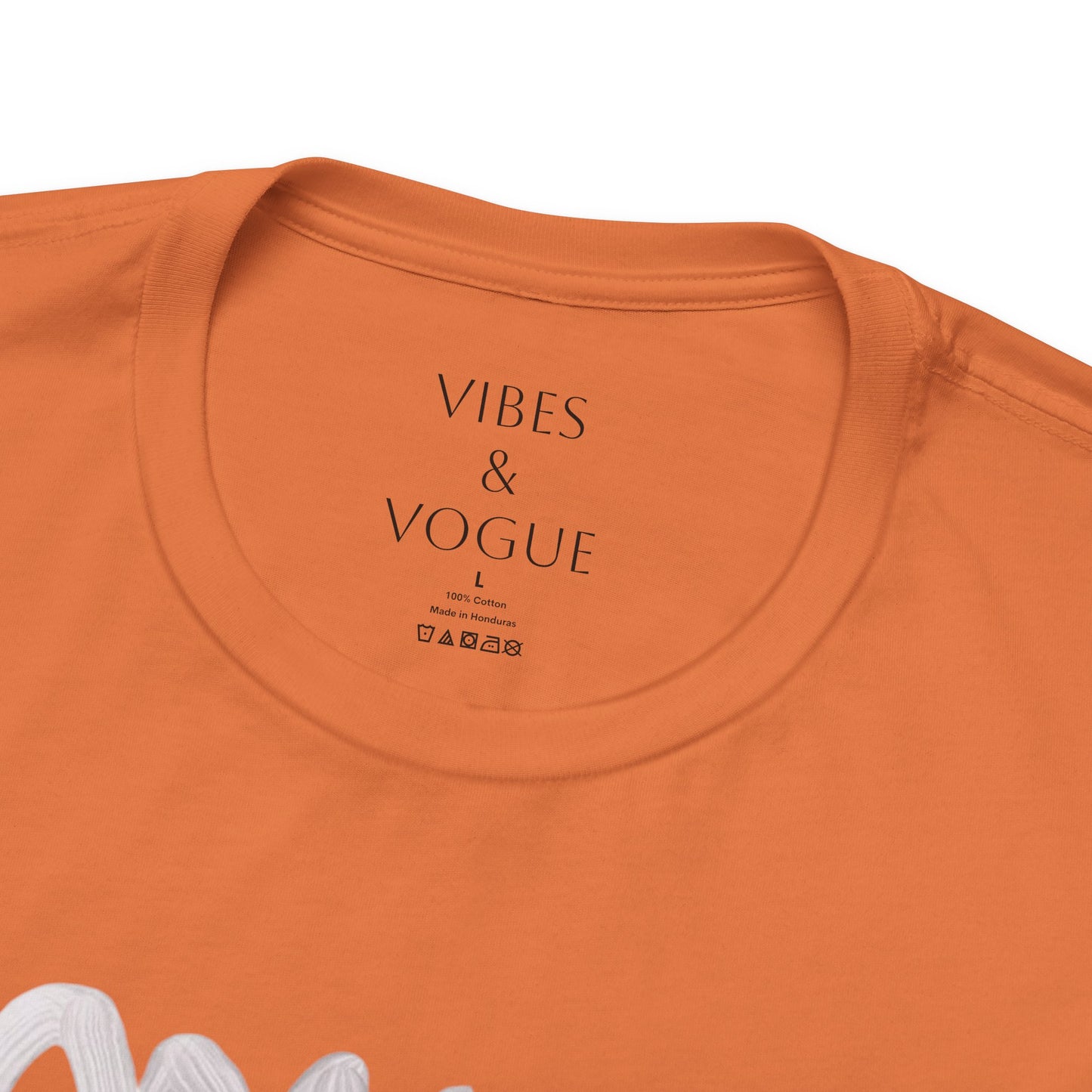 Vibes & Vogue Unisex Short Sleeve Tee - Trendy Graphic Tee for Fashion Lovers