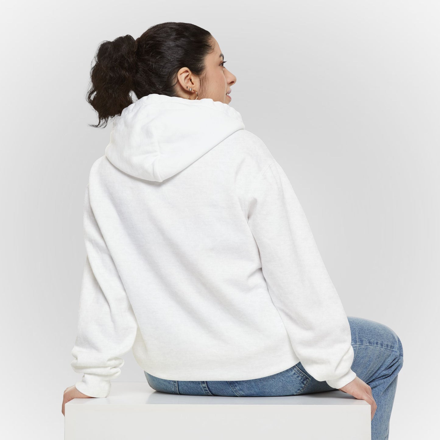 Comfortable Unisex Garment-Dyed Hoodie for Relaxed Days