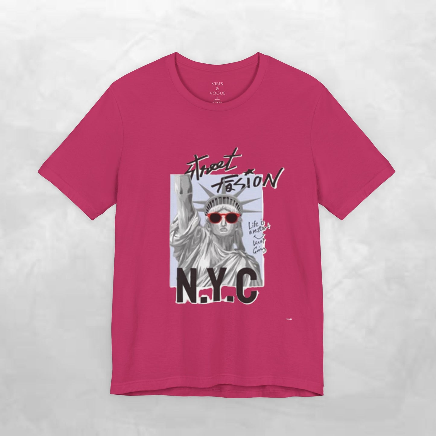 Statue of Liberty Graphic Tee, NYC Pride Shirt, Unisex Casual Wear, Summer Fashion, Unique Gift for Travelers